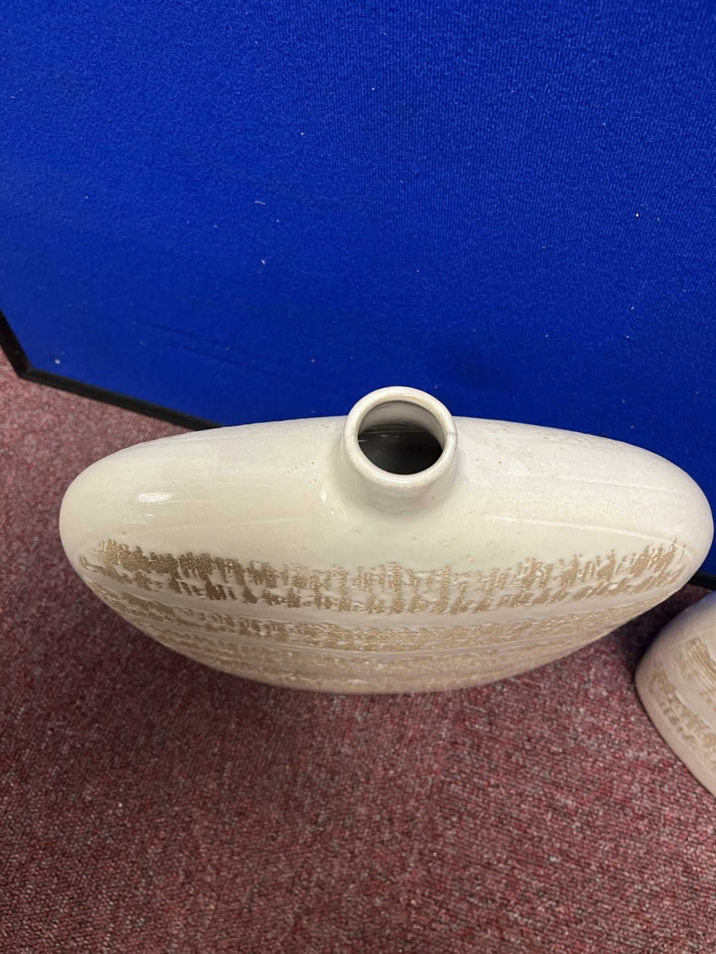 2 x Flat Ceramic Vases - Image 5 of 5
