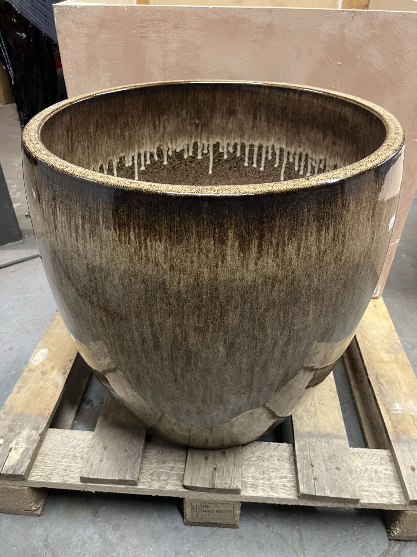 Large Glazed Ceramic Outdoor Planter | RRP £131 - Image 3 of 4