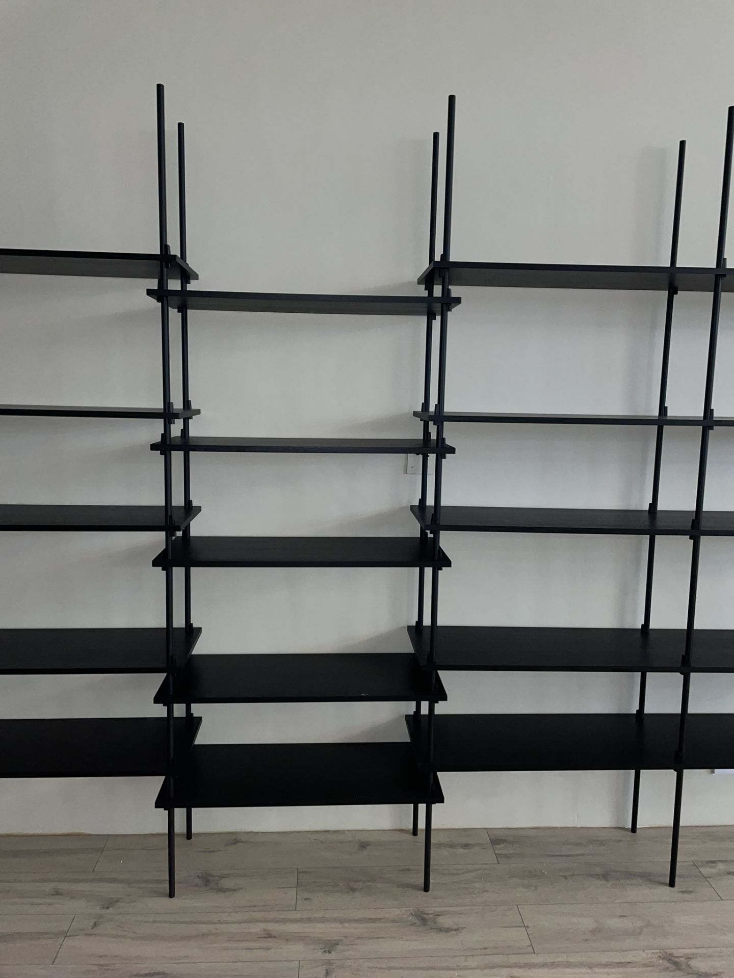 2 x 25 Tier Adjustable Shelving Units in Brown & Black | Dismantled for transit | CONTENTS NOT INCLU - Image 7 of 11