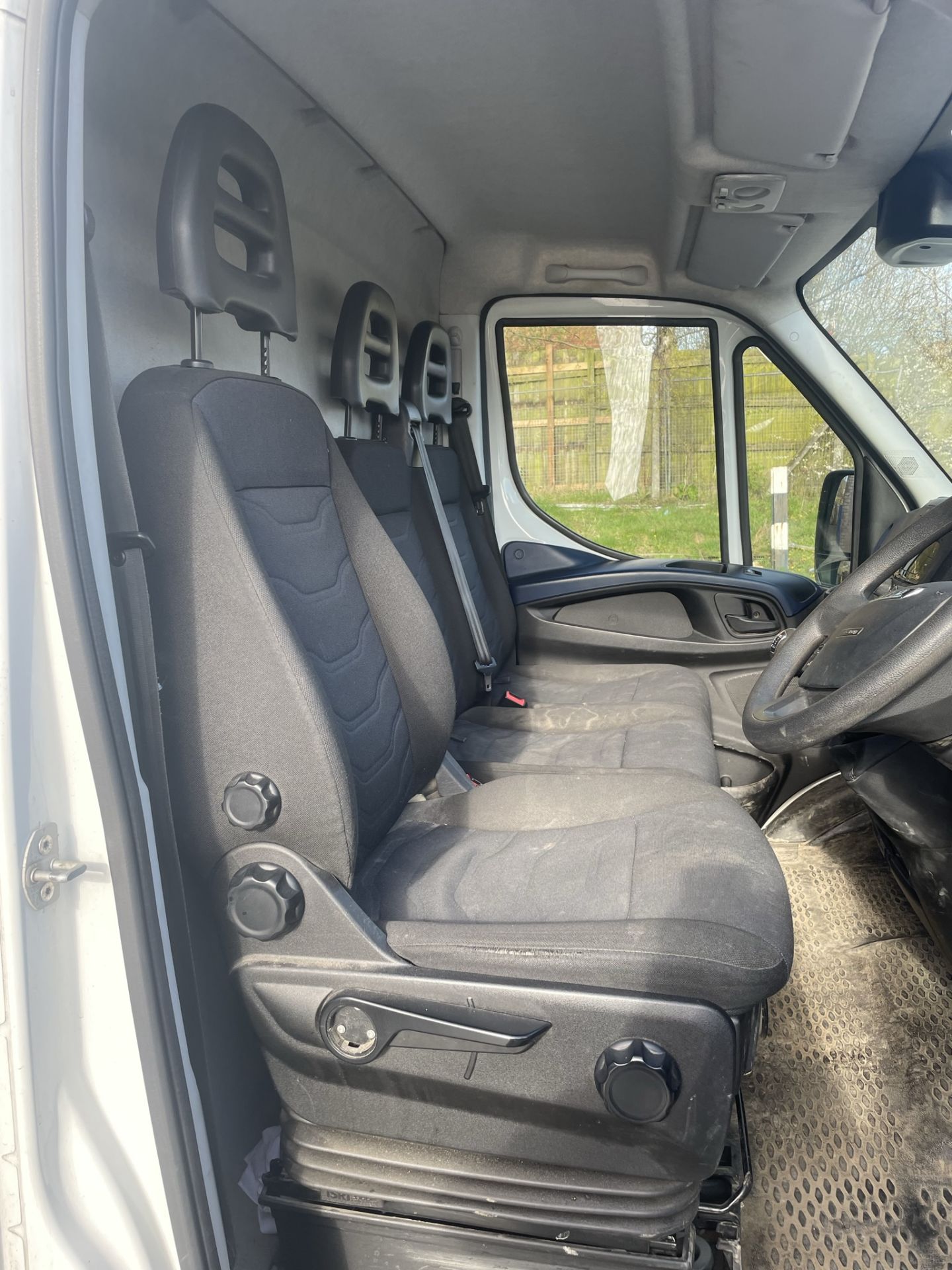 Iveco Daily 35S14V Diesel Panel Van | RJ17 NLA | 86,120 Miles - Image 8 of 13