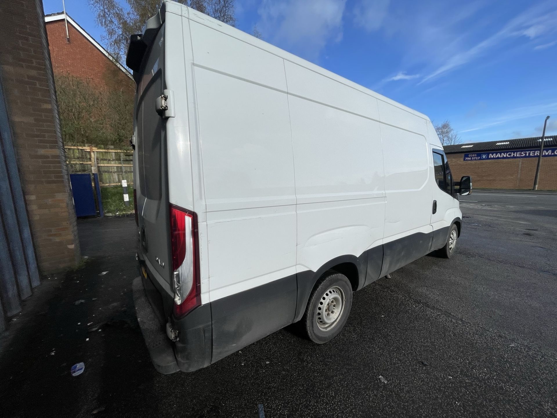 Iveco Daily 35S14V Diesel Panel Van | RJ17 NLA | 86,120 Miles - Image 7 of 13