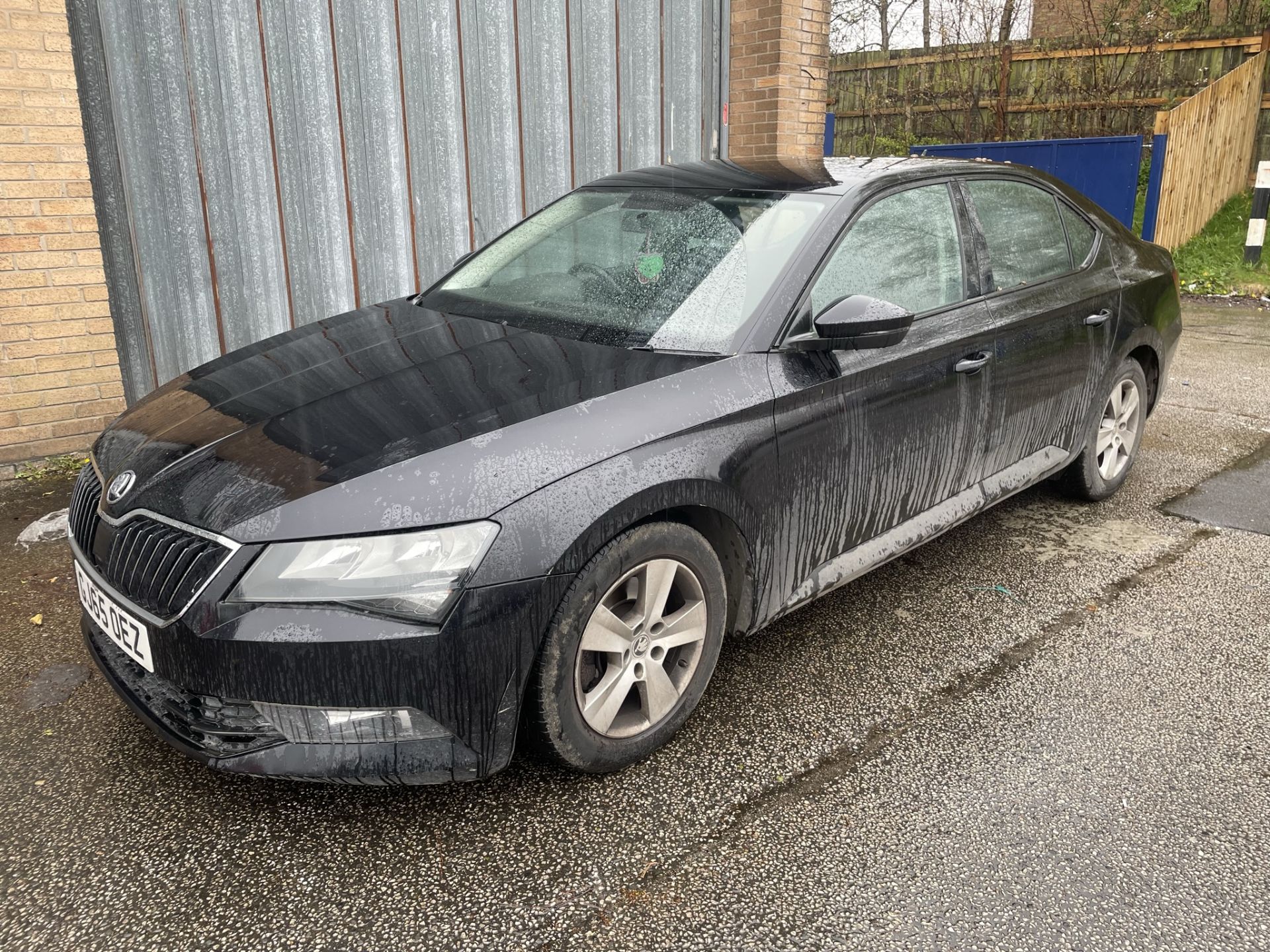 Skoda Superb S TDI Diesel 5 Door Hatchback | GJ65 OEZ | Non-Runner - Image 3 of 9