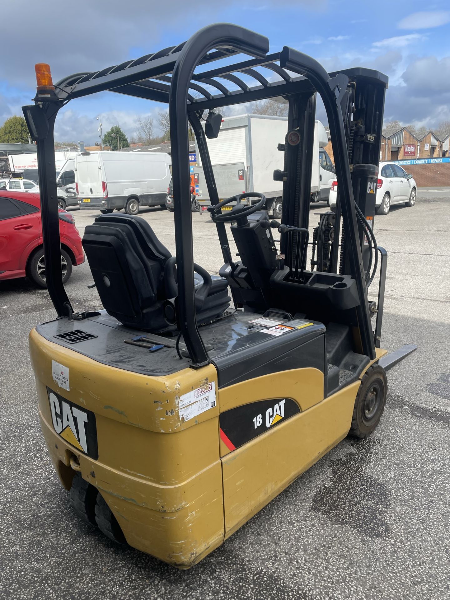 Caterpillar EP18NT 1.4T Electric Forklift Truck w/ Charger & Sideshift | 378.4 Hours - Image 6 of 11