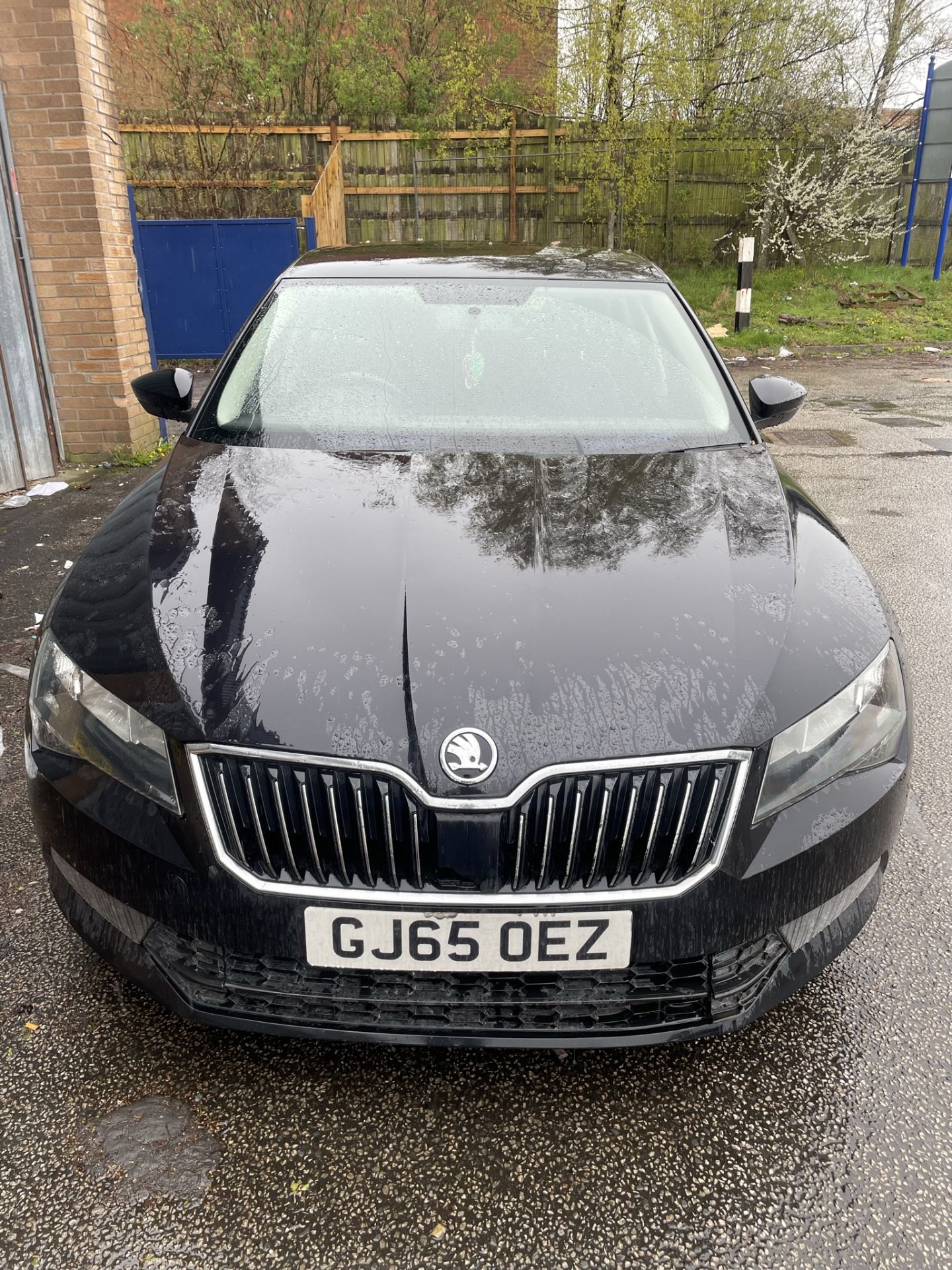 Skoda Superb S TDI Diesel 5 Door Hatchback | GJ65 OEZ | Non-Runner - Image 2 of 9