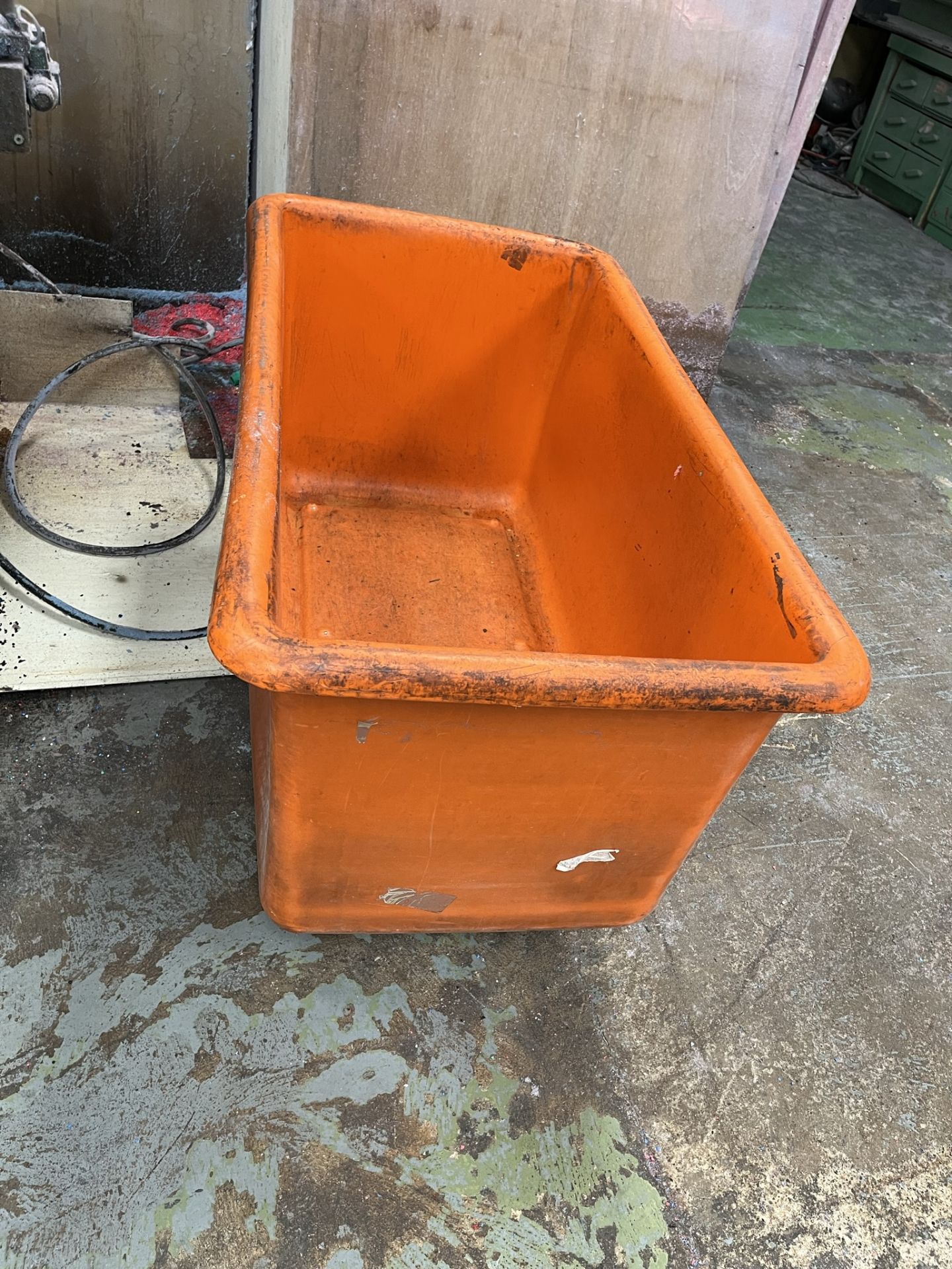 6 x Mobile Tubs - Image 6 of 6