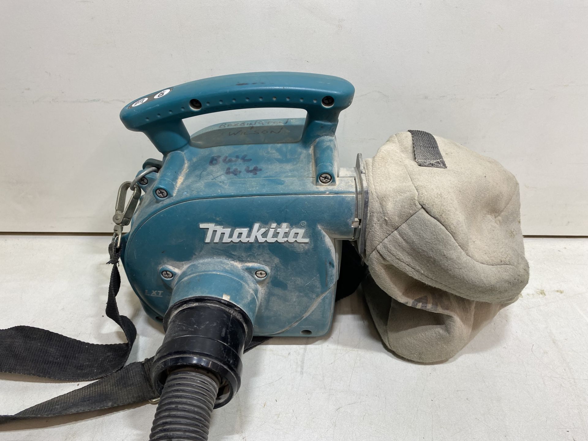 Makita BVC350 18v Dust Extractor - See Pictures - Bild 2 aus 7