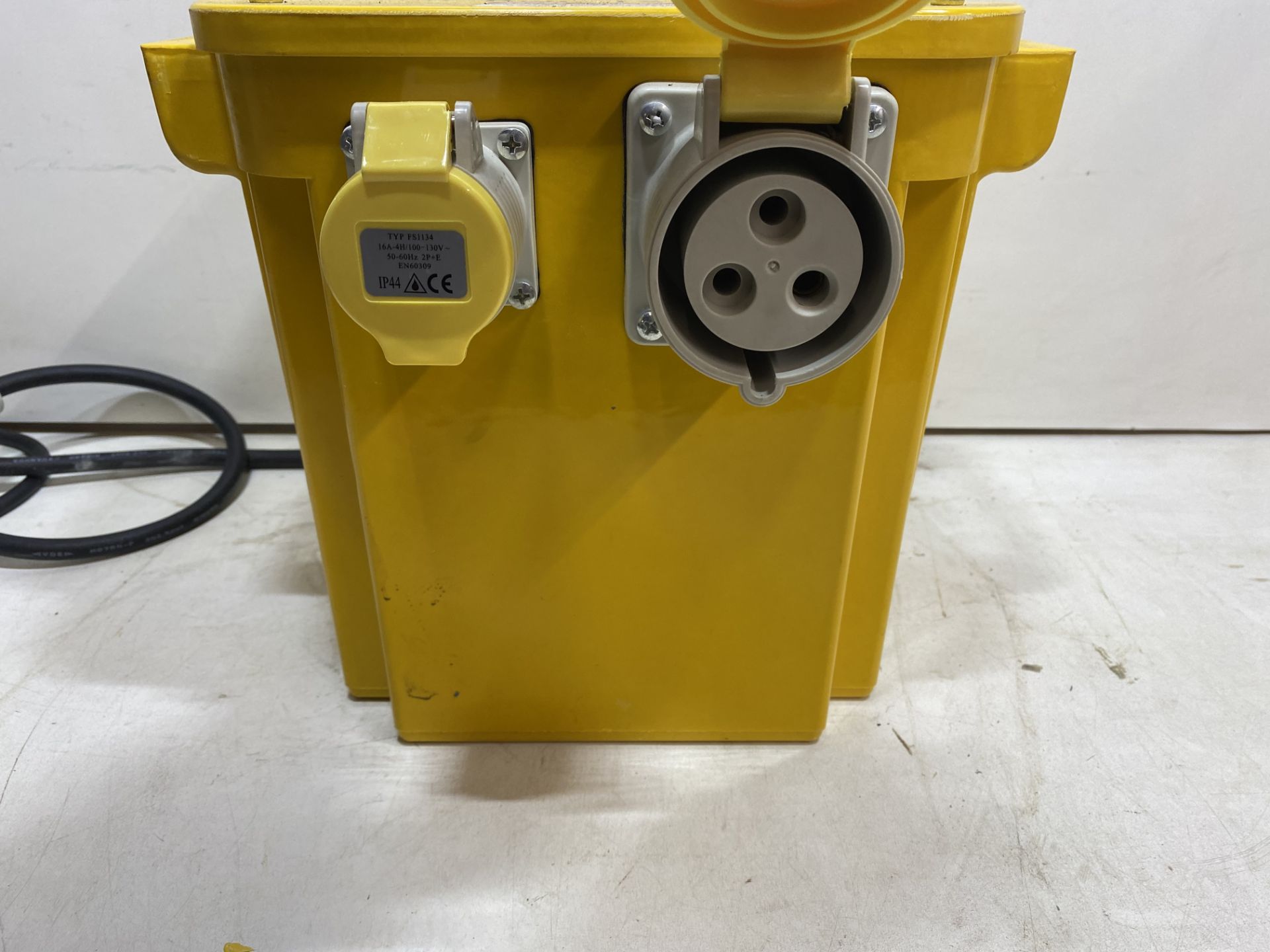 4 x MCG Industrial CM2503/CL 5.0kva Single Phase 110v Portable Transformers - Image 5 of 12