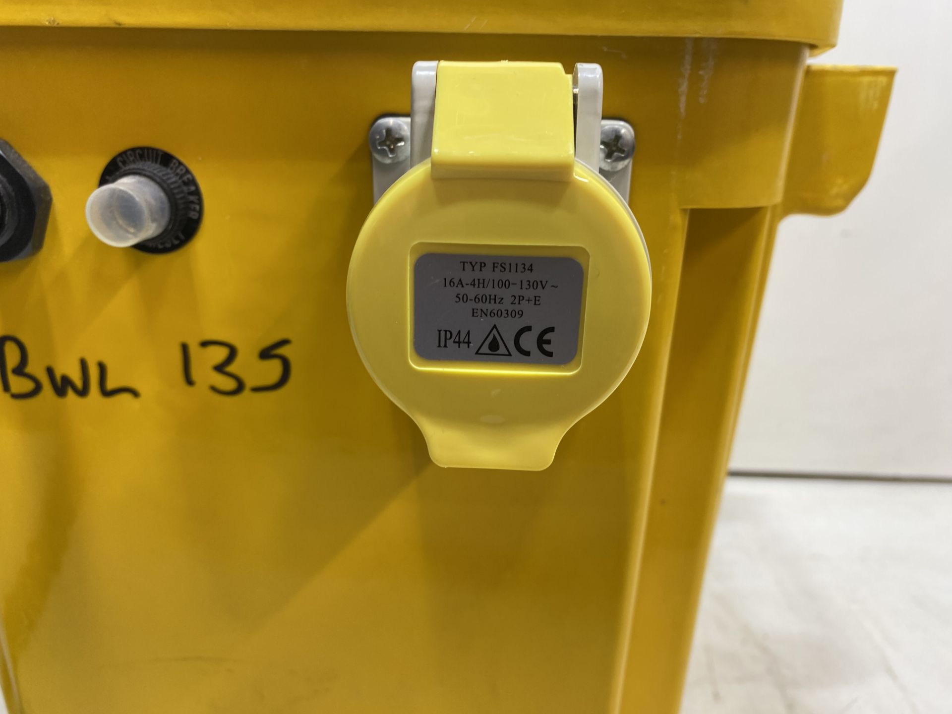 4 x MCG Industrial CM2503/CL 5.0kva Single Phase 110v Portable Transformers - Image 9 of 12