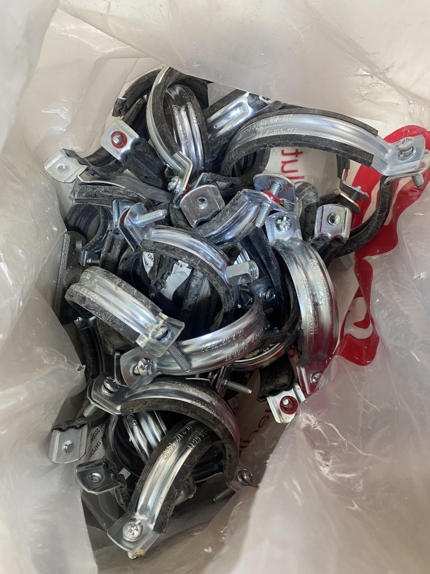 Quantity Of Various Rubber Lined Euro / Pipe Clips - Bild 6 aus 8