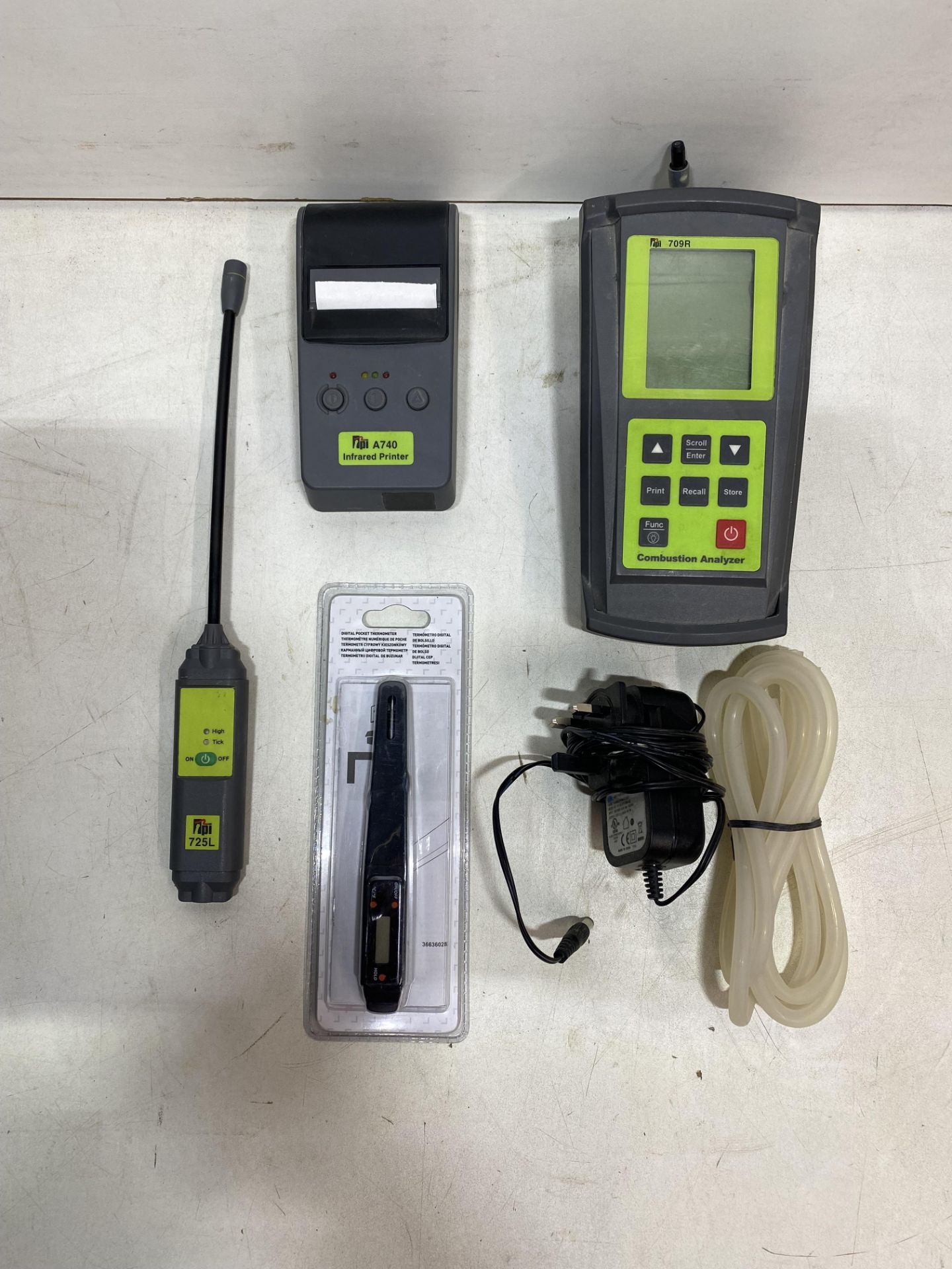 TPI 709R Flue Gas Combustion Analyser Kit As Seen In Photos - Image 2 of 4