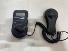 Velleman DVM1300 Digital Light Meter