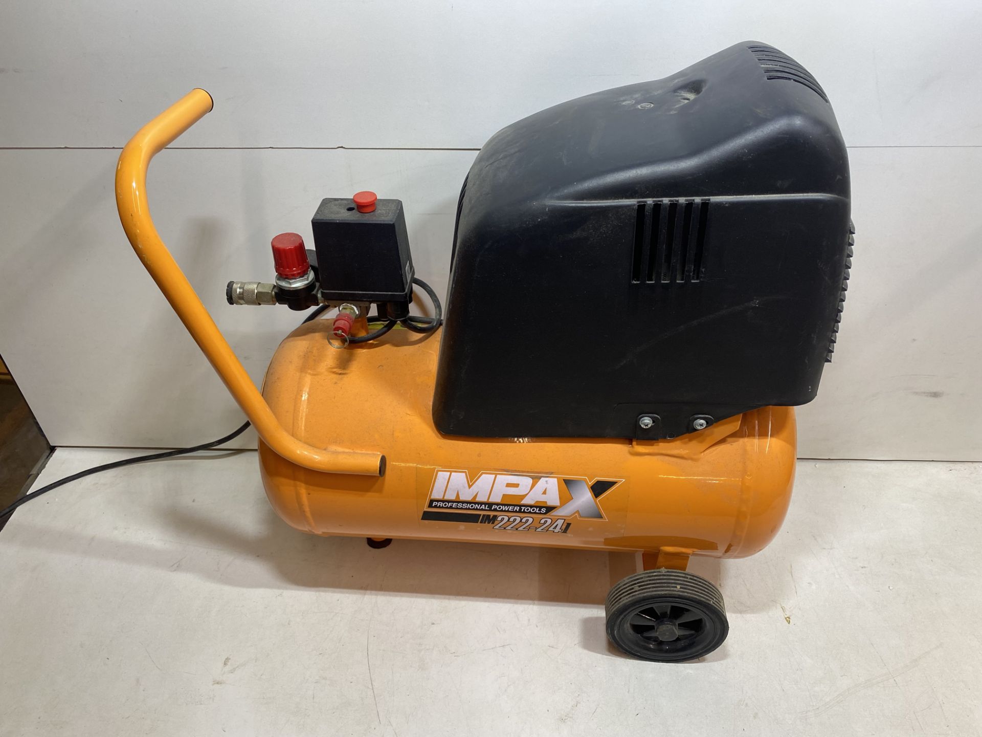 Impax OM227-24 CM2 PROE3625 24Ltr Electric Air Compressor 230v - Image 2 of 6