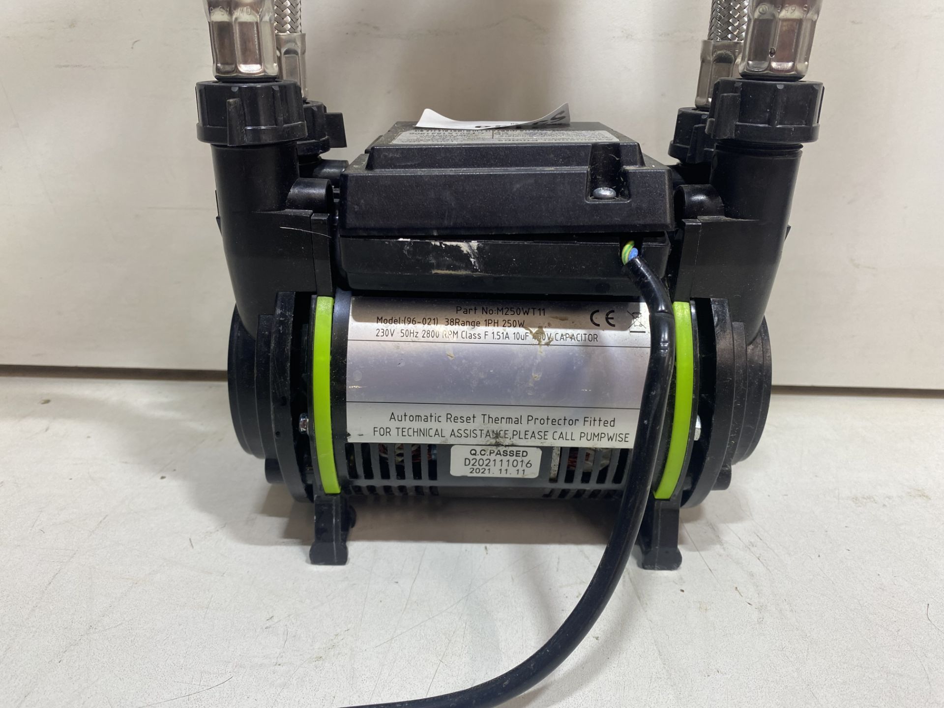 Salamander CT50+ Xtra Regenerative Twin Shower Pump - Image 4 of 8