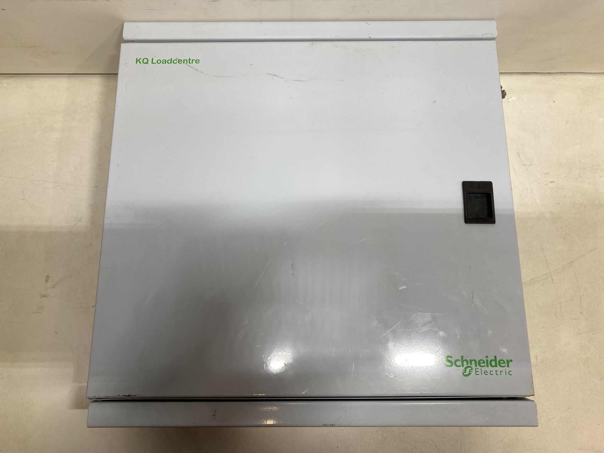 KQ Schneider Three Phase Loadcentre Distribution Board - Image 3 of 5