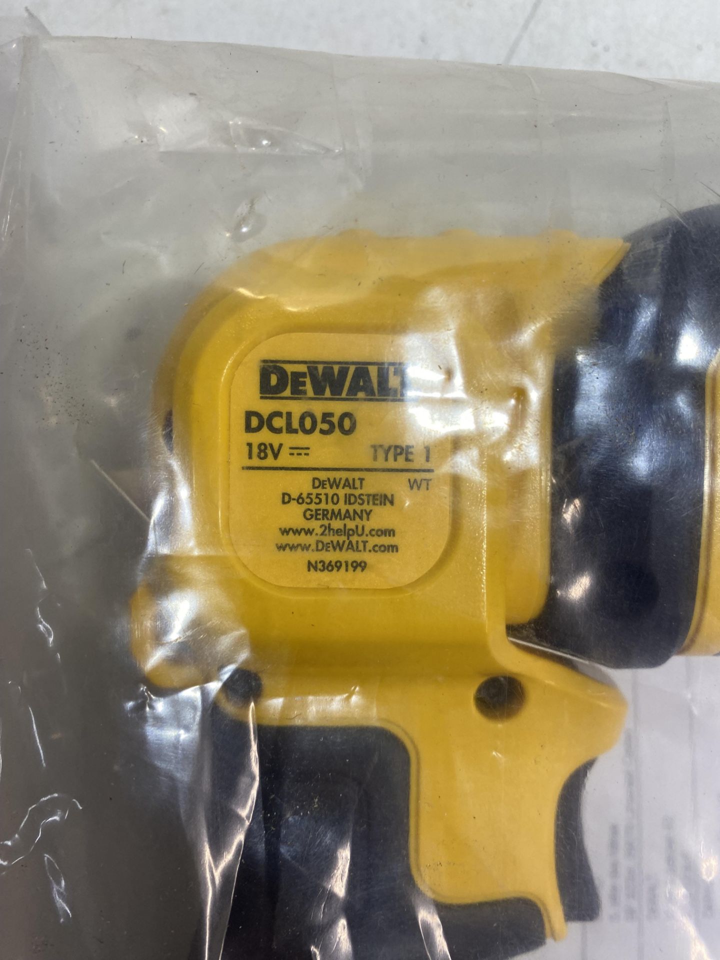 DeWalt DCL050 18v Cordless Handheld LED Work Light - Bild 3 aus 3