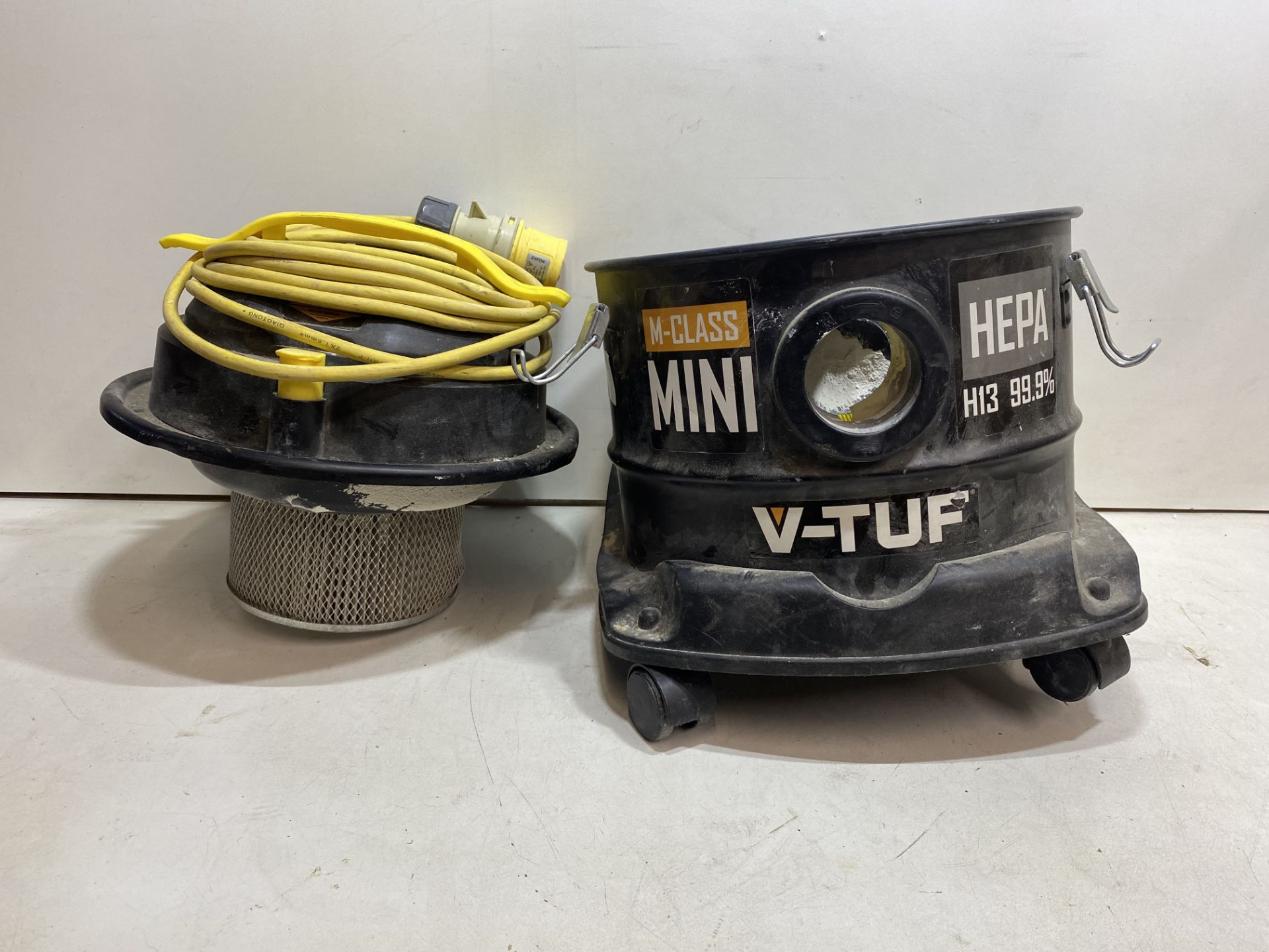 V-TUF VTM1110 240v M-Class Mini Dust Extractor *Missing Wheel* - Image 7 of 7