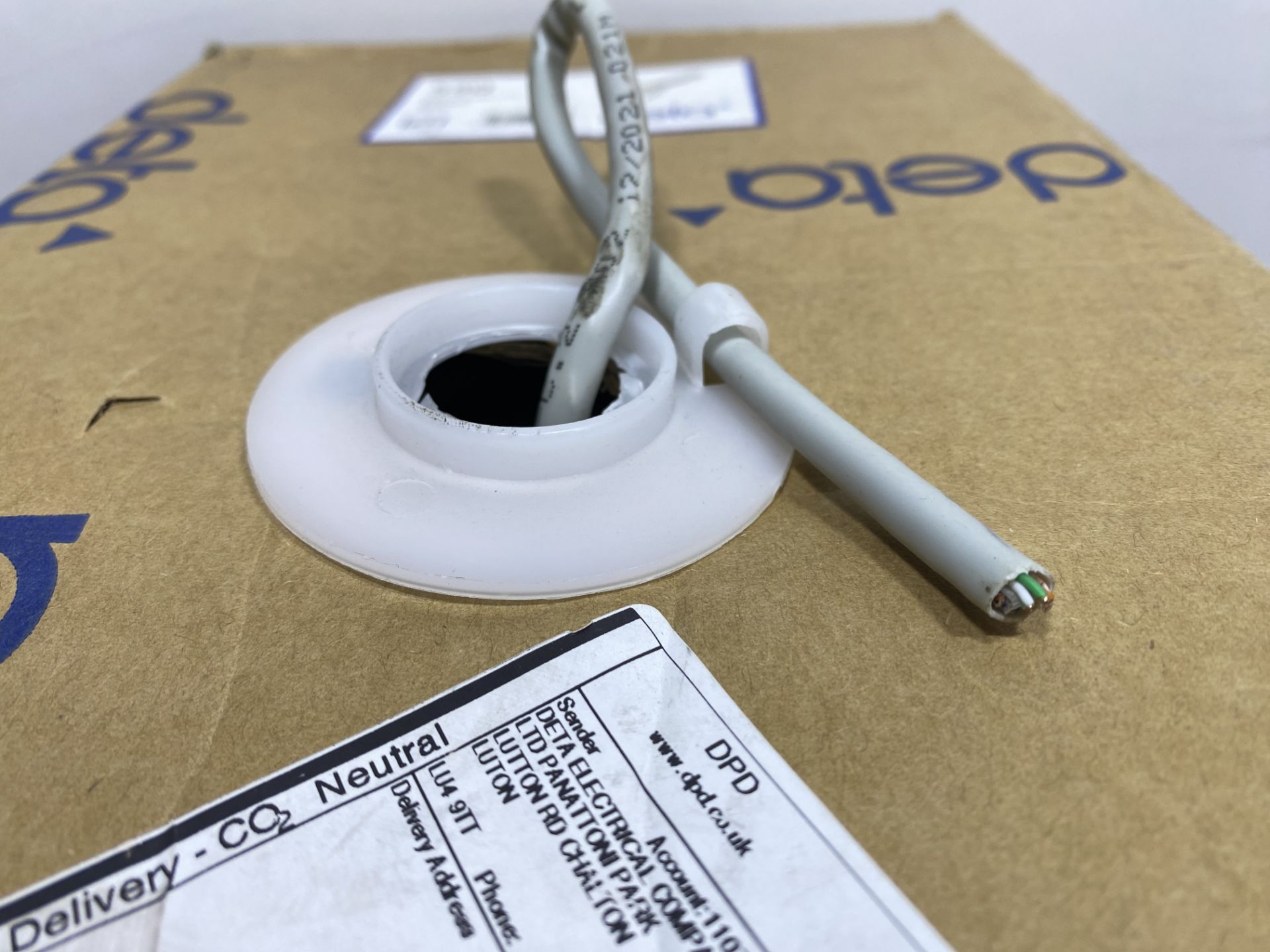 Deta 550 Cat 6 Solid UTP 24AWG Data Cable, Grey - 305M - Image 3 of 5