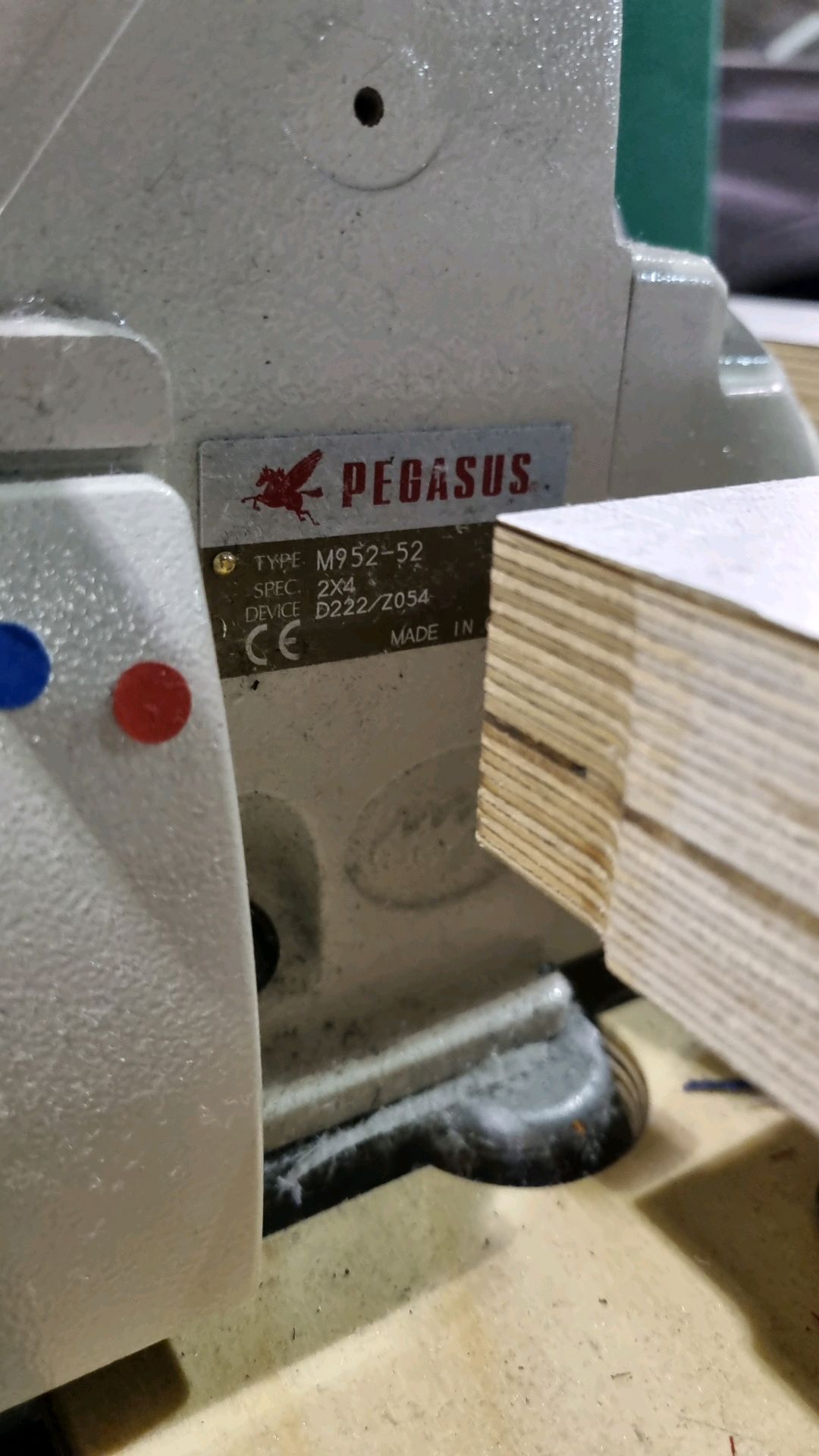 Pegasus 4 Thread Overlock Machine | M952-52 - Image 2 of 5