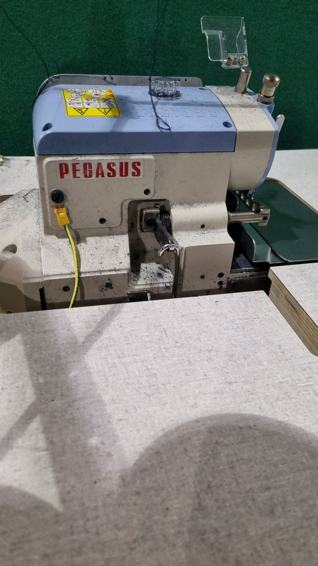 Pegasus Direct Drive 5 Thread Sewing Machine | M932 - Image 4 of 5