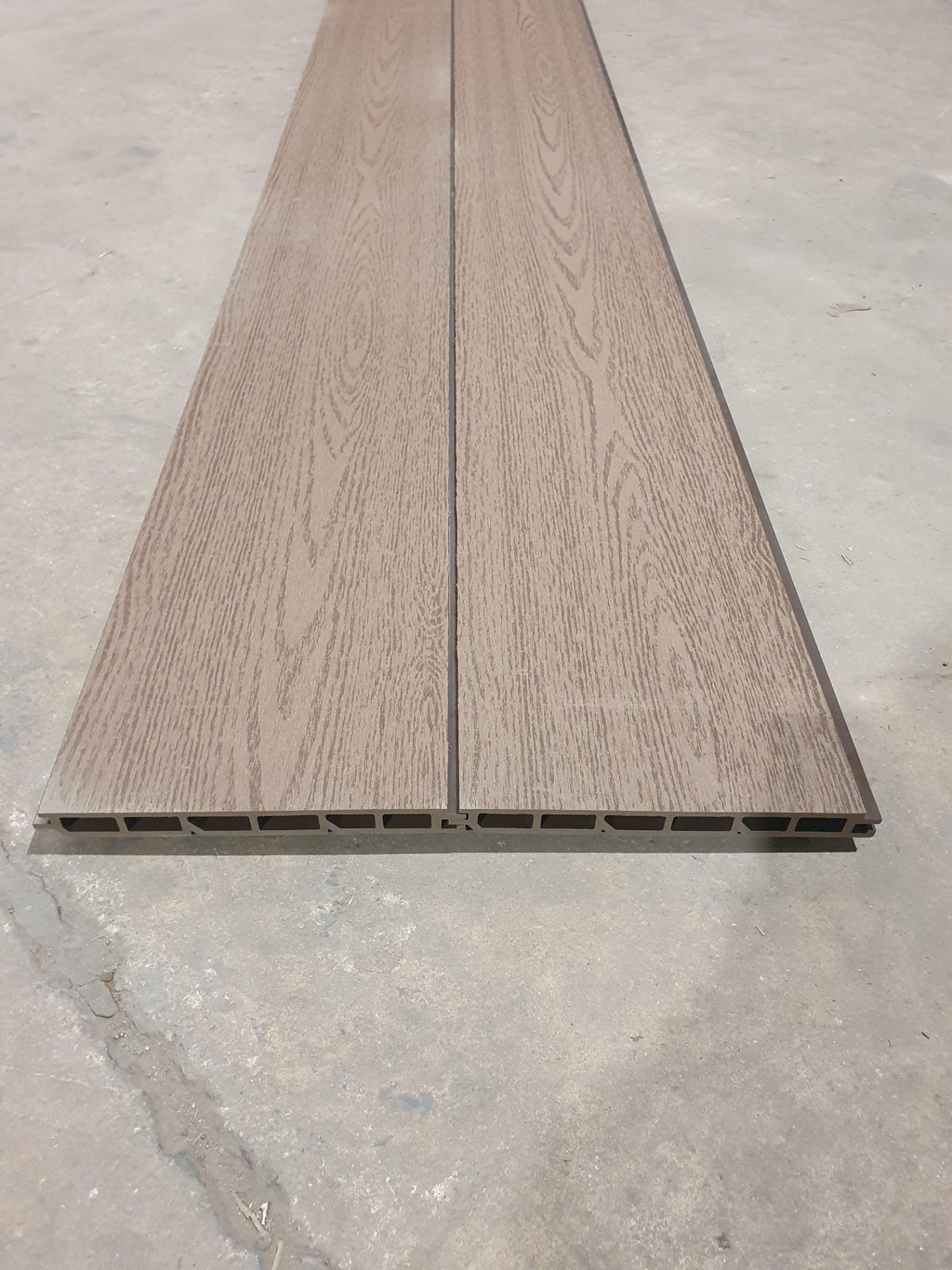 195 x WPC Fence Board TB205H20 - 1830 x 205 x 20mm | Brown - Image 13 of 16