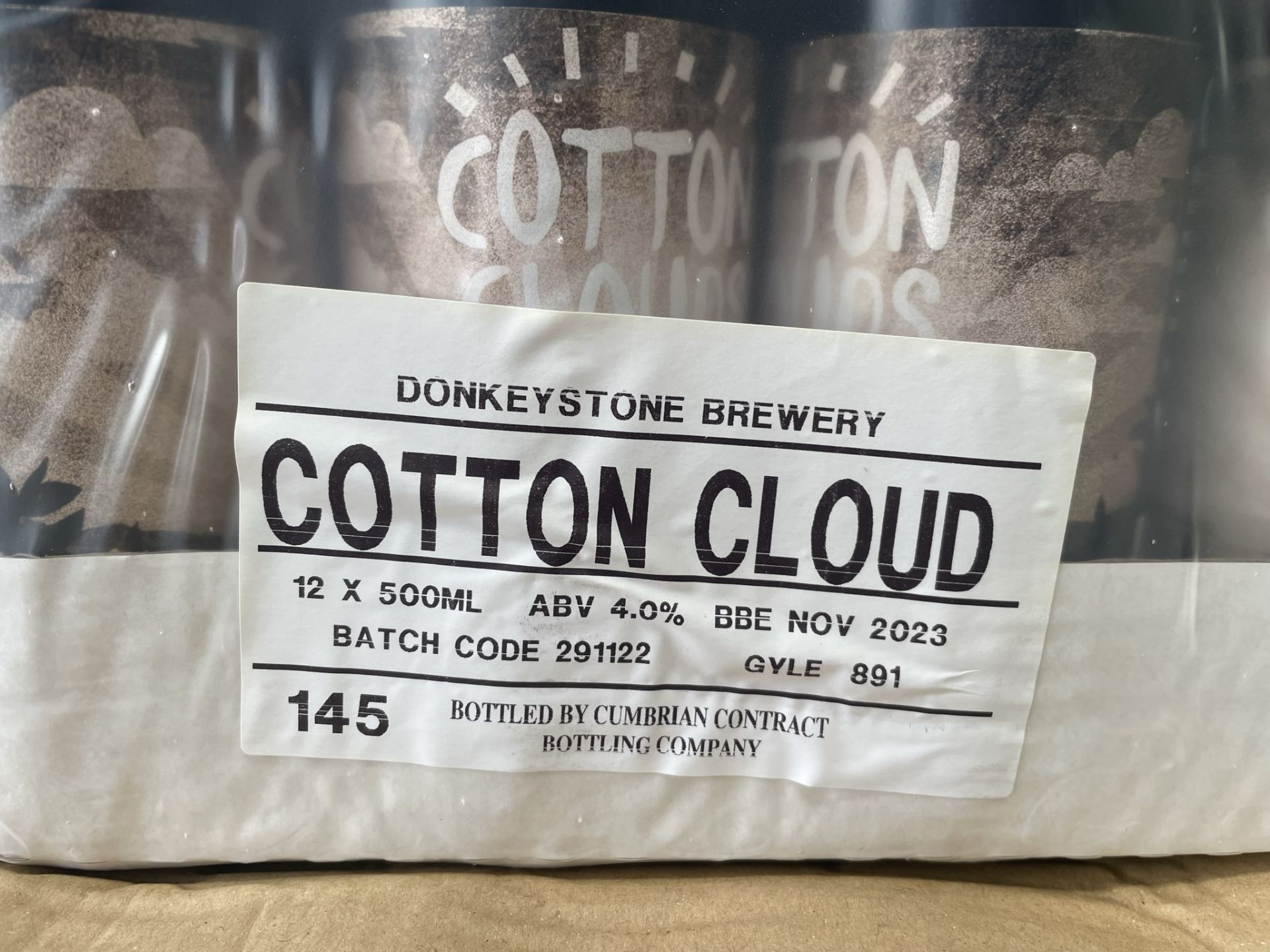 Approximately 696 x 500ml Bottles of DonkeyStone Brewing Co 'Cotton Cloud' Craft Ale | BB: Nov 2023 - Image 5 of 5