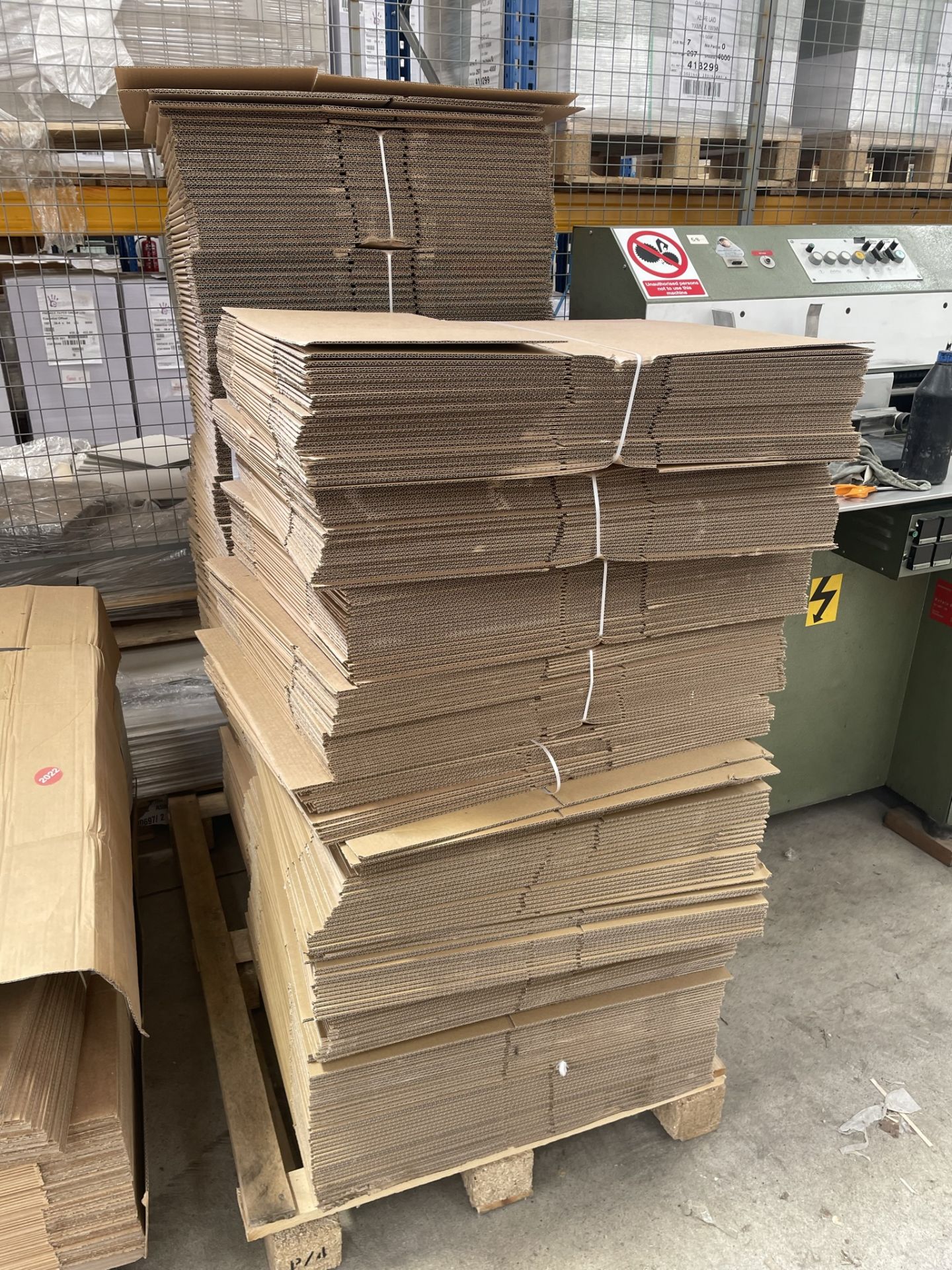 Approximately 420 x Single Wall Cardboard Boxes | 27cm x 44cm x 30cm - Bild 2 aus 3