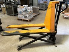 Jungheinrich C/GN High Lift Pallet Truck - 2,000kg Capacity