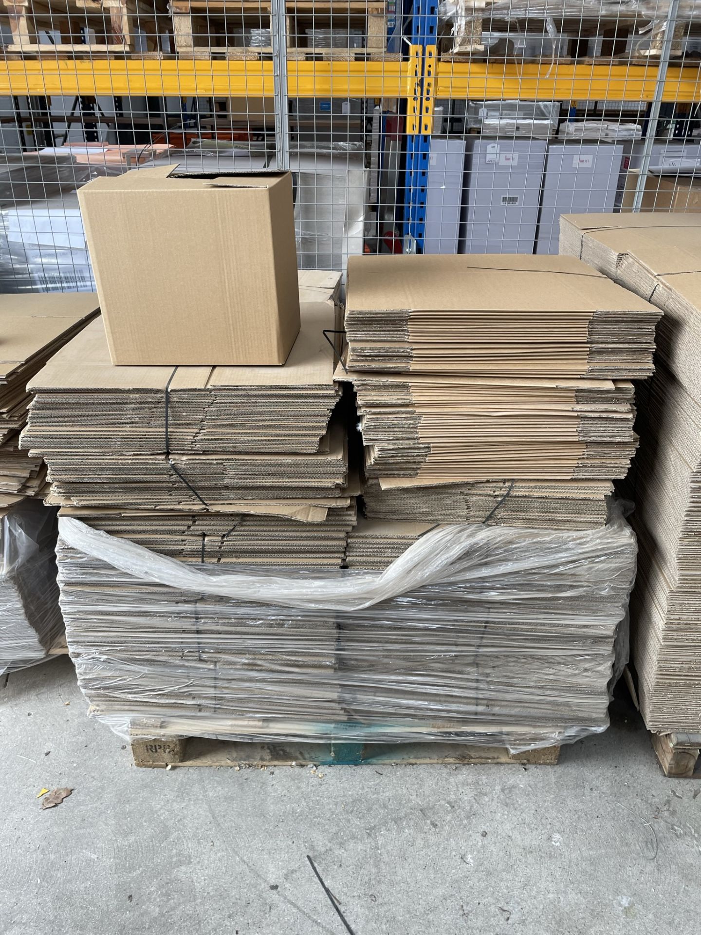 Approximately 250 x Single Wall Cardboard Boxes | 34.5cm x 33cm x 25cm