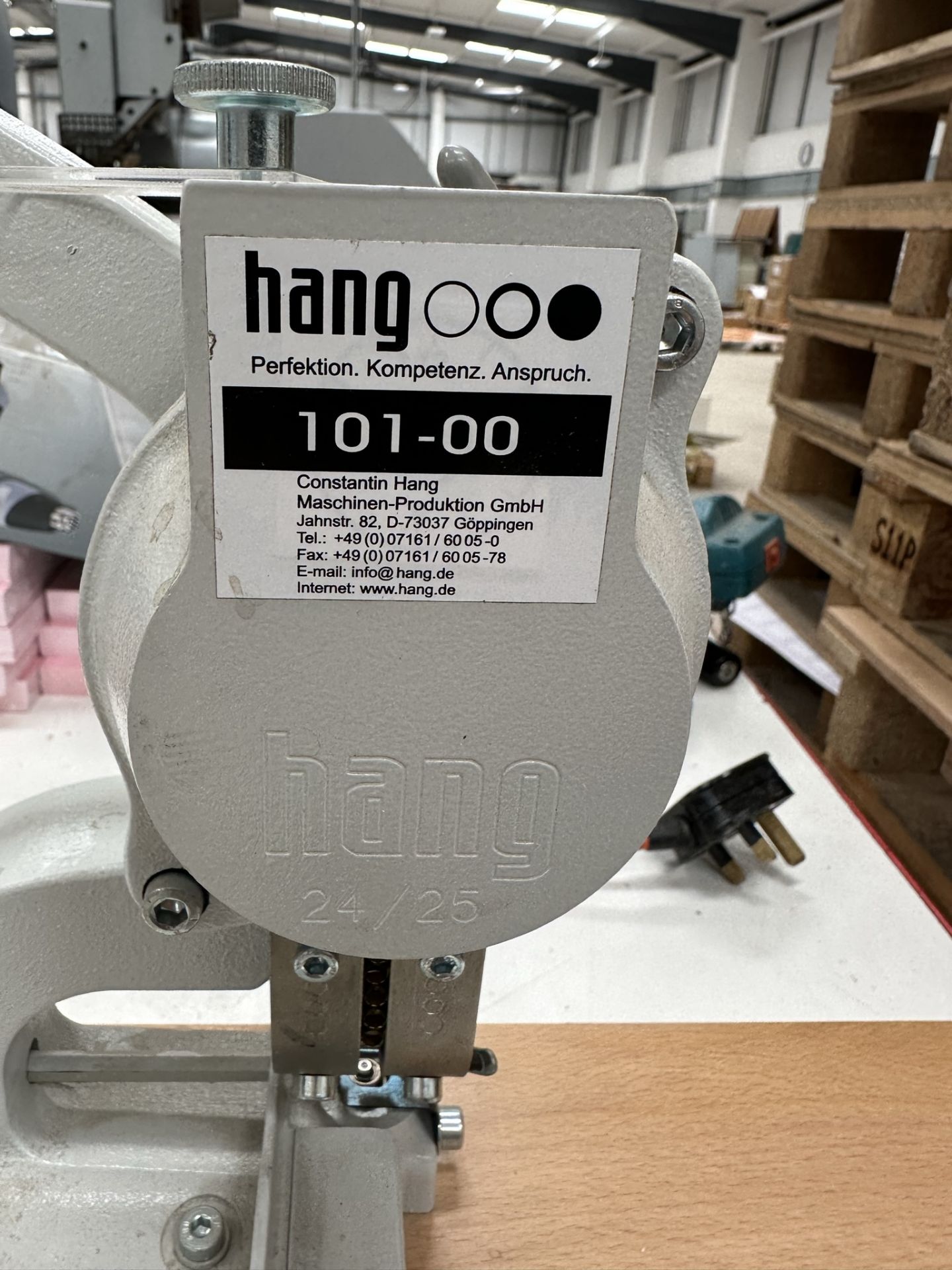 Constantin Hang 101-00 Manual Eyeletting Machine - Image 4 of 5
