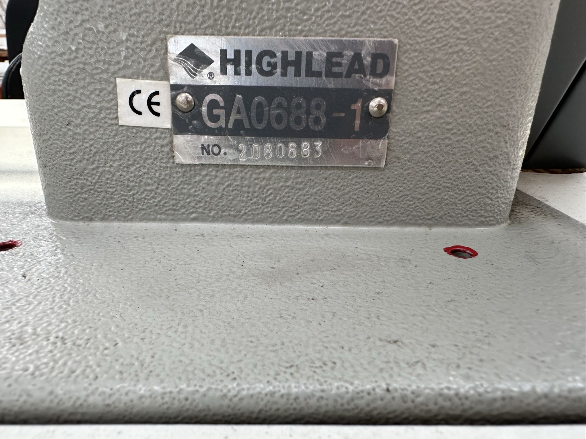 Highlead GC0688-1 Industrial Flat Bed Sewing Machine - Image 3 of 5