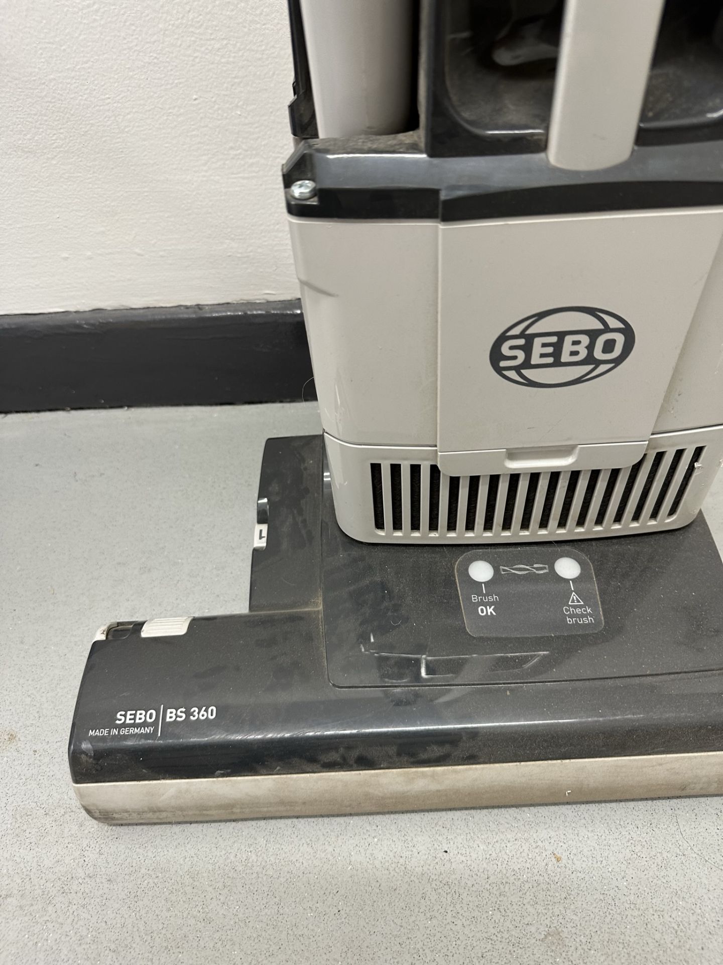 Sebo BS360 Upright Vacuum Cleaner - Image 2 of 4