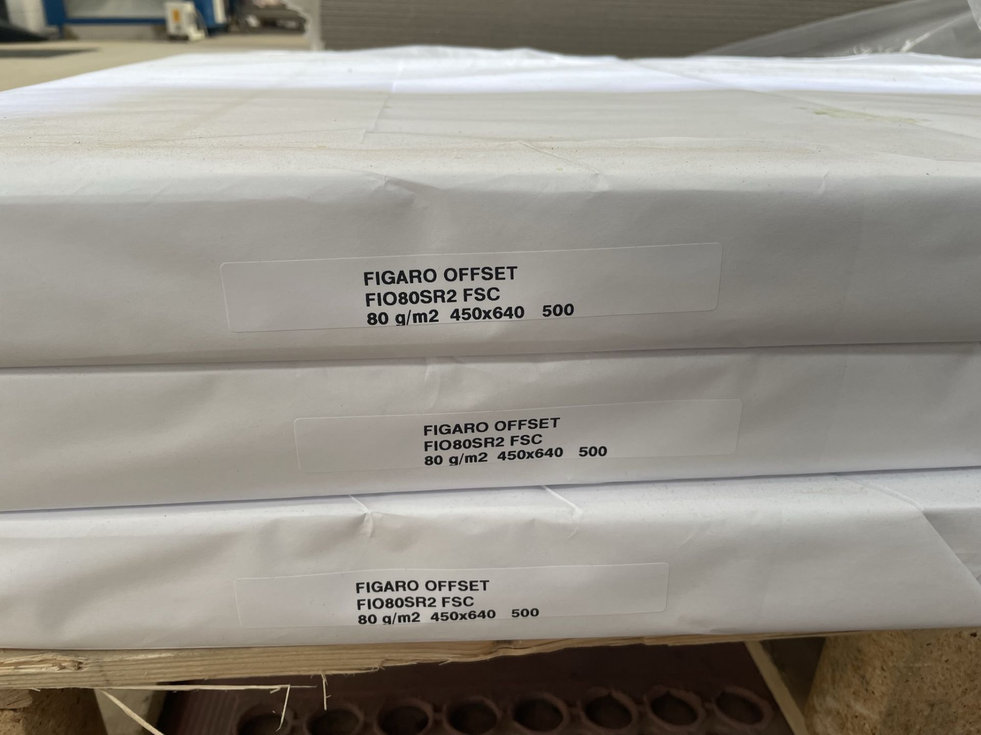 Approximately 3,000 Sheets of Figaro Offset FIO80SR2 FSC 80gm Paper | 450mm x 640mm - Bild 2 aus 2