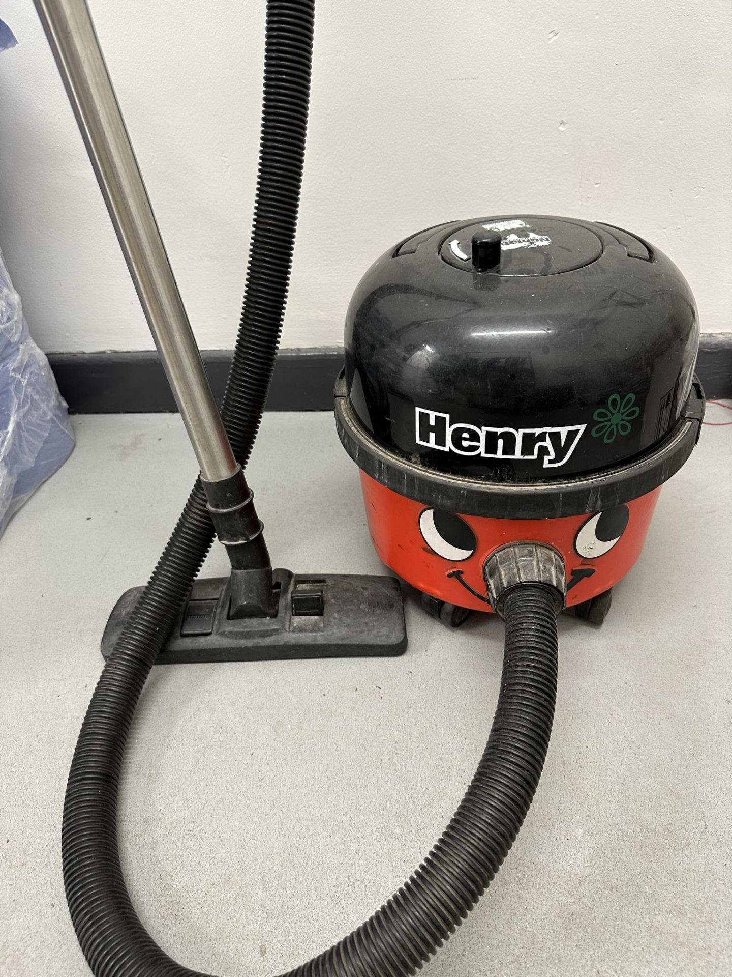 Henry HVR 200A Numatic Vacuum Cleaner - Bild 2 aus 3