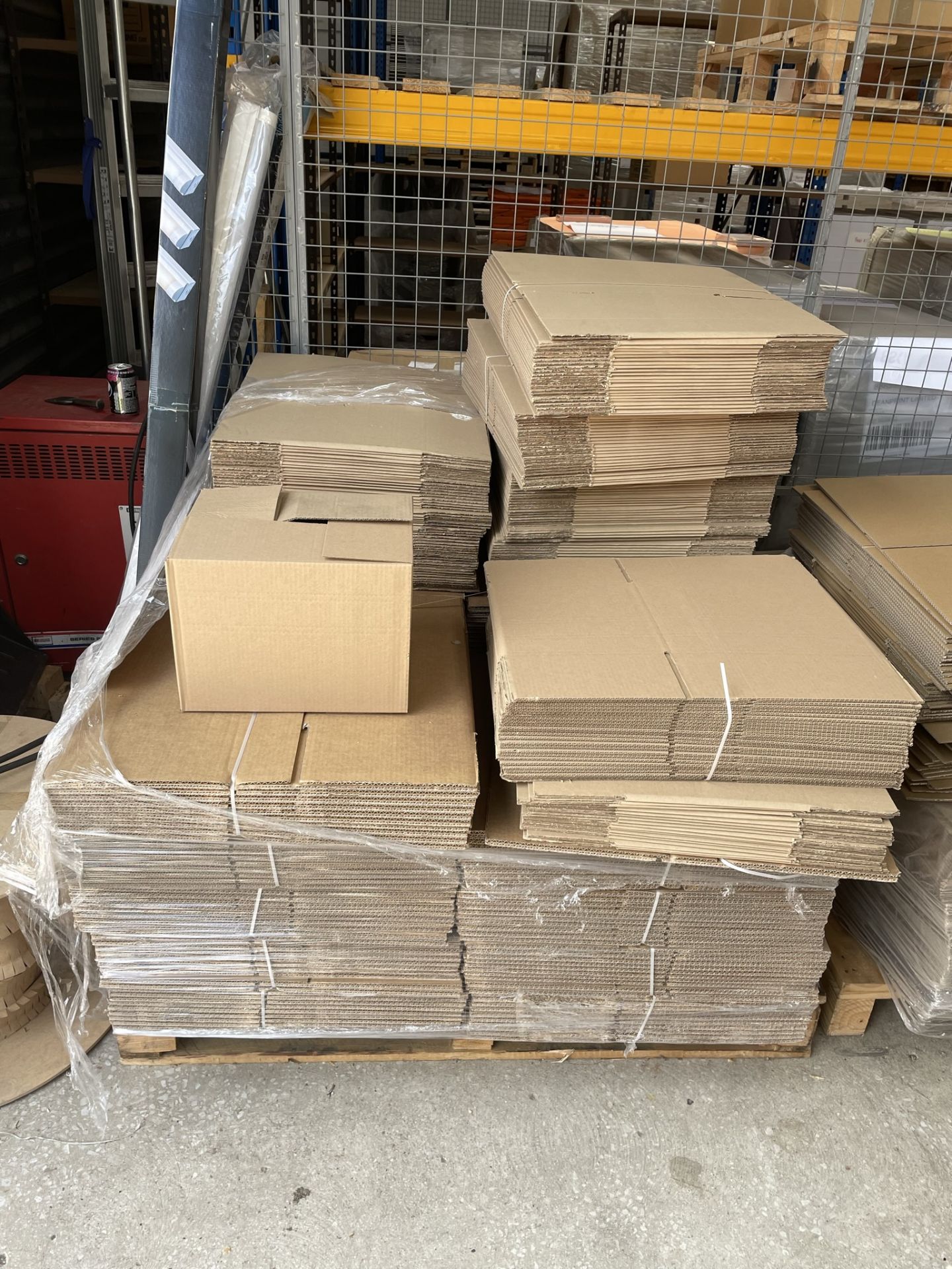 Approximately 400 x Single Wall Cardboard Boxes | 31cm x 23cm x 23cm