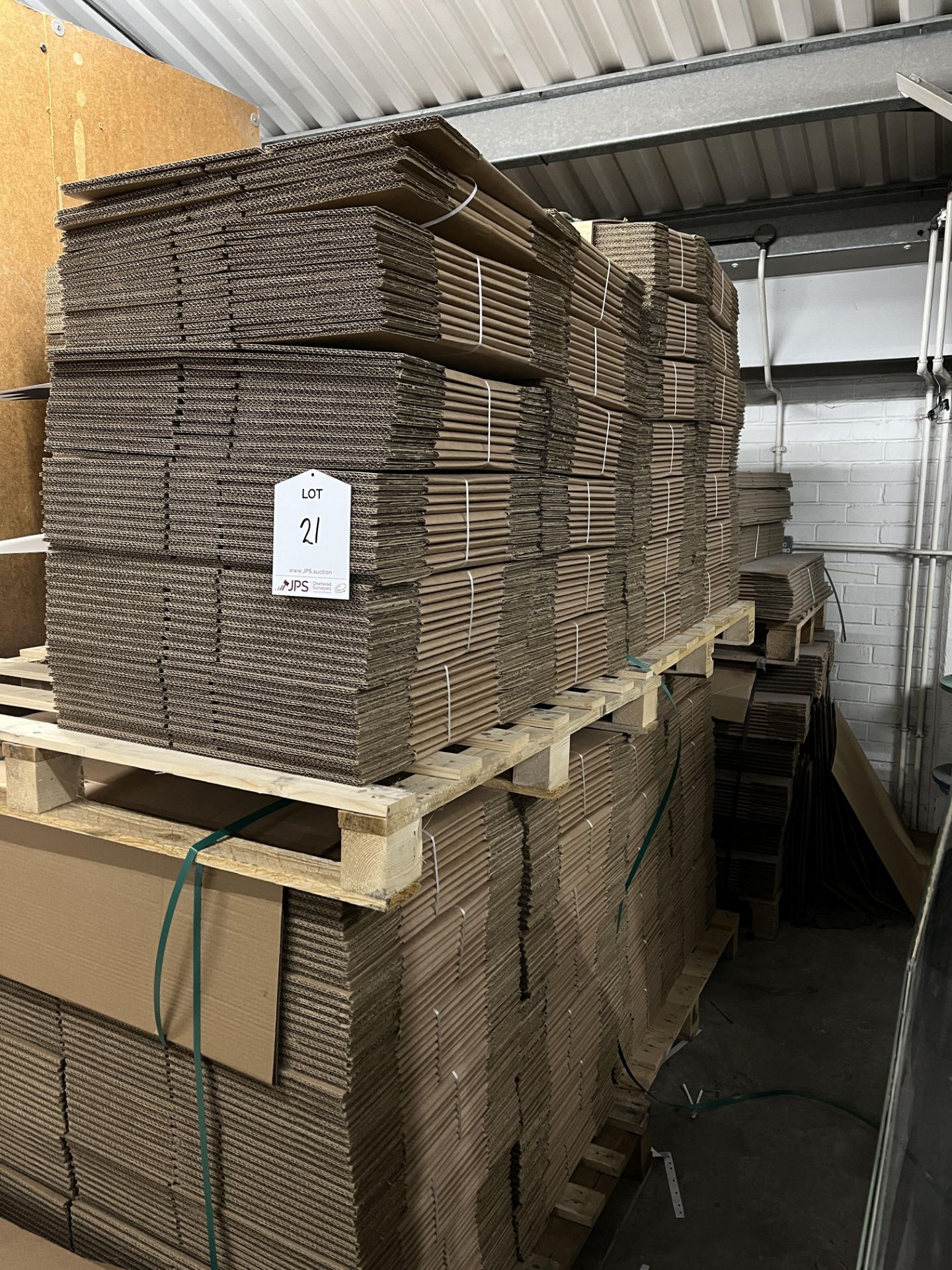 3 1/2 pallets of A4 plain brown boxes - Image 2 of 2