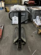 Crown pallet truck