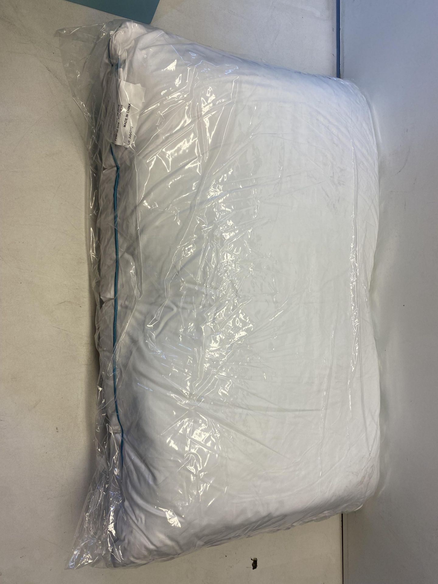 2 x ComfaSleep PL0001 Pillows - Image 12 of 18