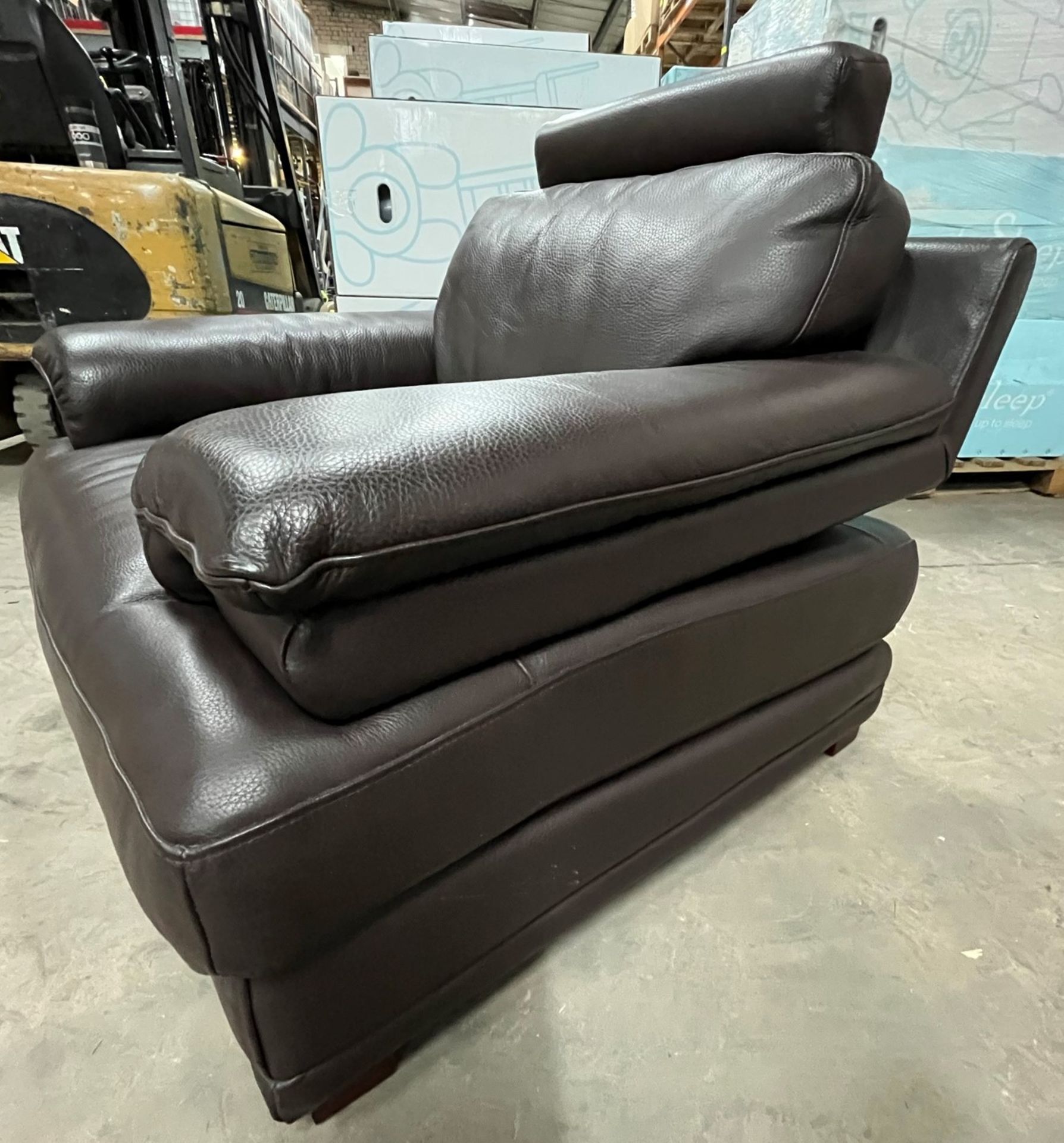 Leather 2 Seater Sofa W/ 2 x Leather Arm Chairs - Image 9 of 12