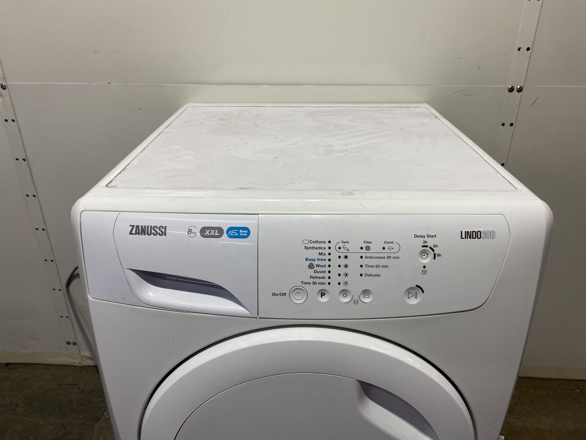 Zanusi Lindo 300 ZDC8202P Tumble Drier - Image 2 of 11