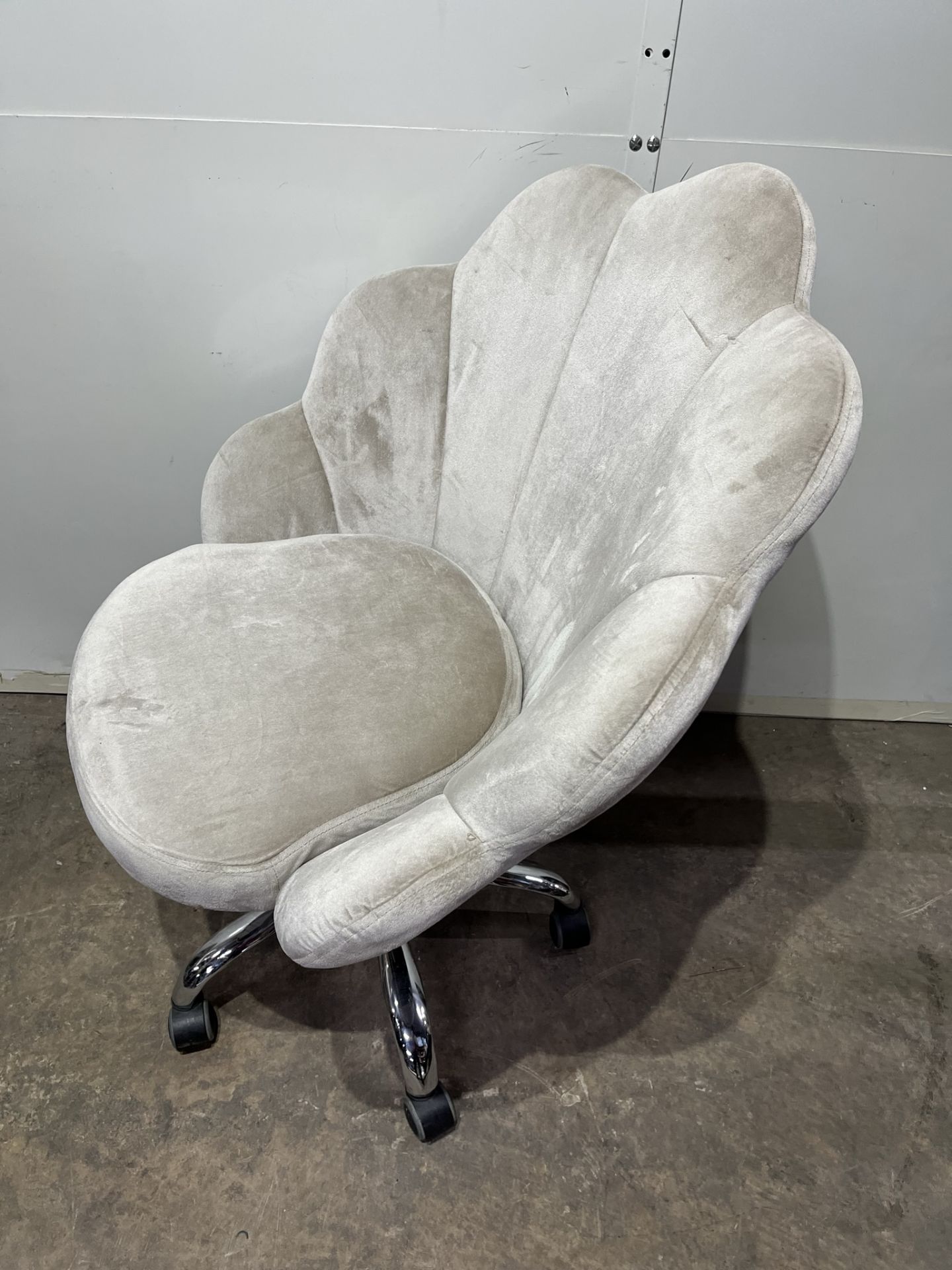 Velvet Shell Adjustable Wheeled Chair - Bild 4 aus 5