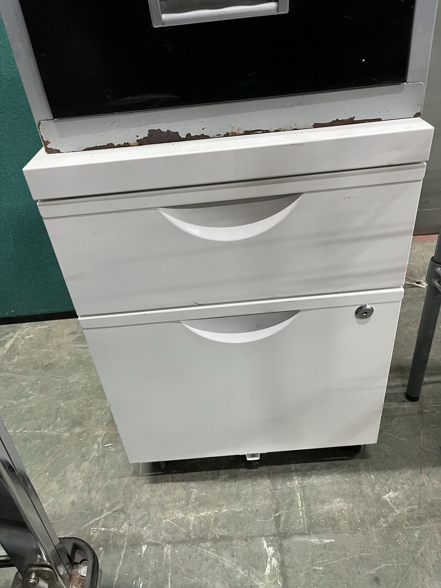 2 Drawer Metal Filing Cabinet |MISSING KEY