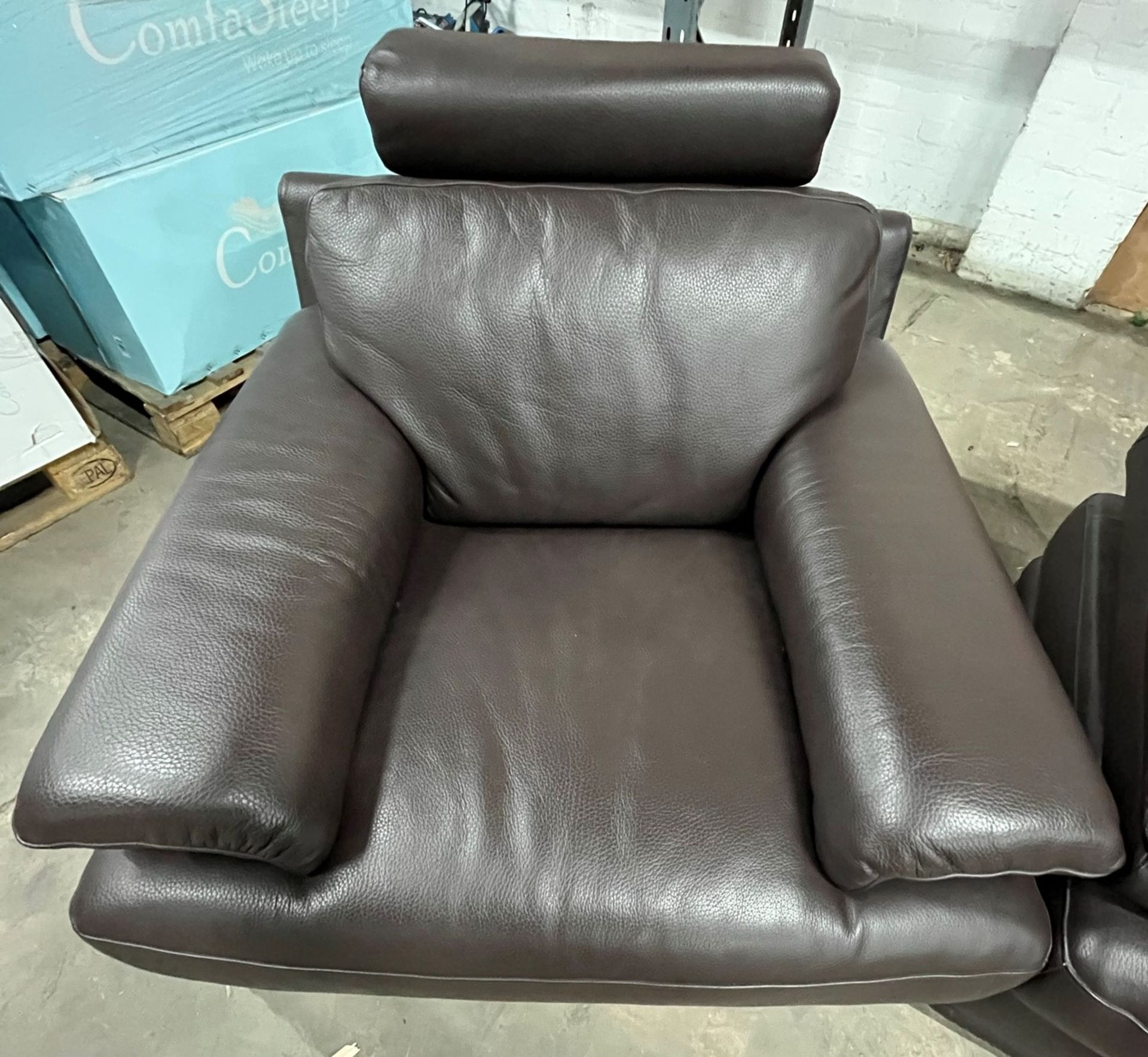 Leather 2 Seater Sofa W/ 2 x Leather Arm Chairs - Image 4 of 12