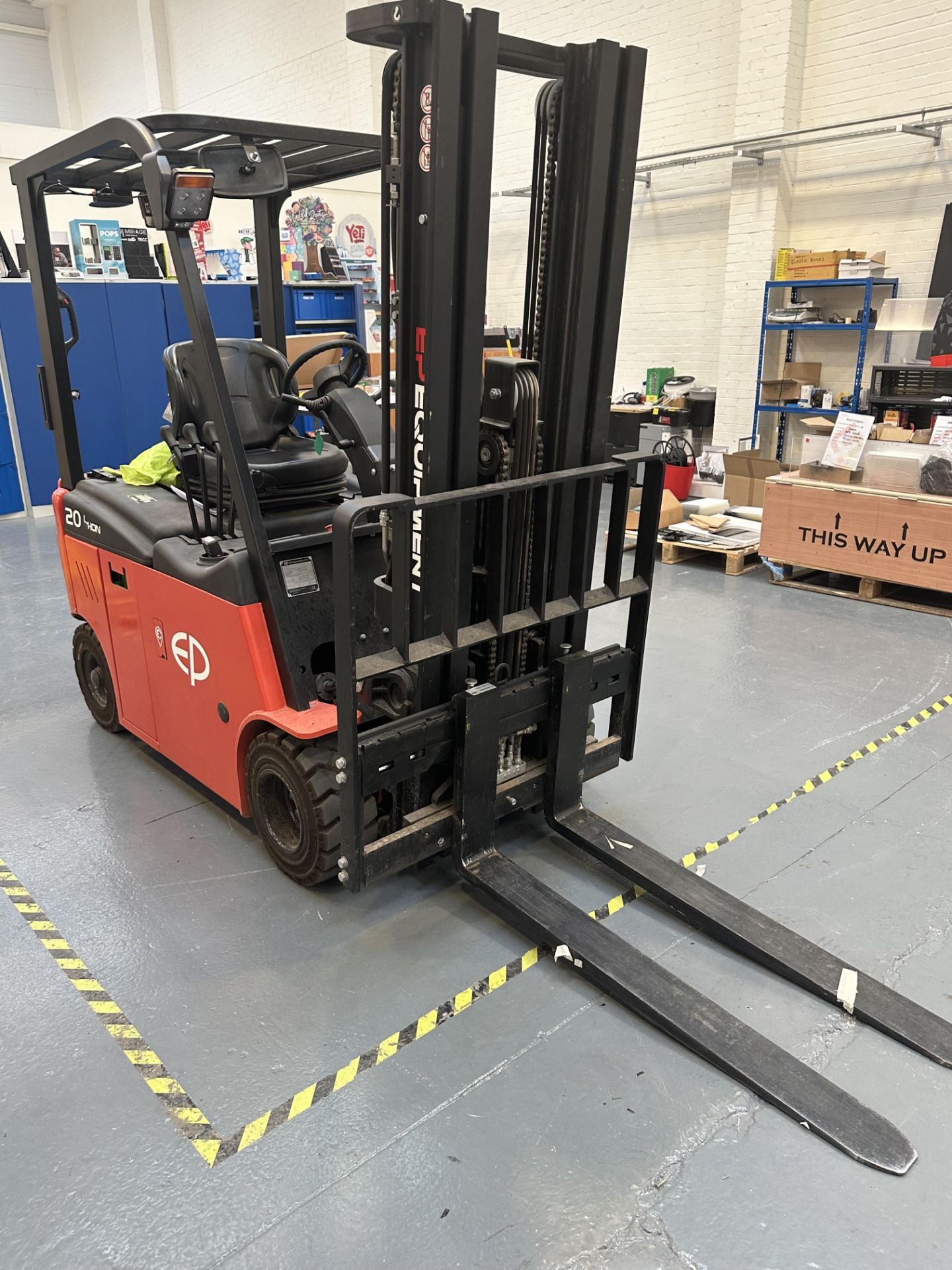 EP 2T Electric Forklift Truck w/Charger | CPD20LI | Located at Whitefield - Image 2 of 4