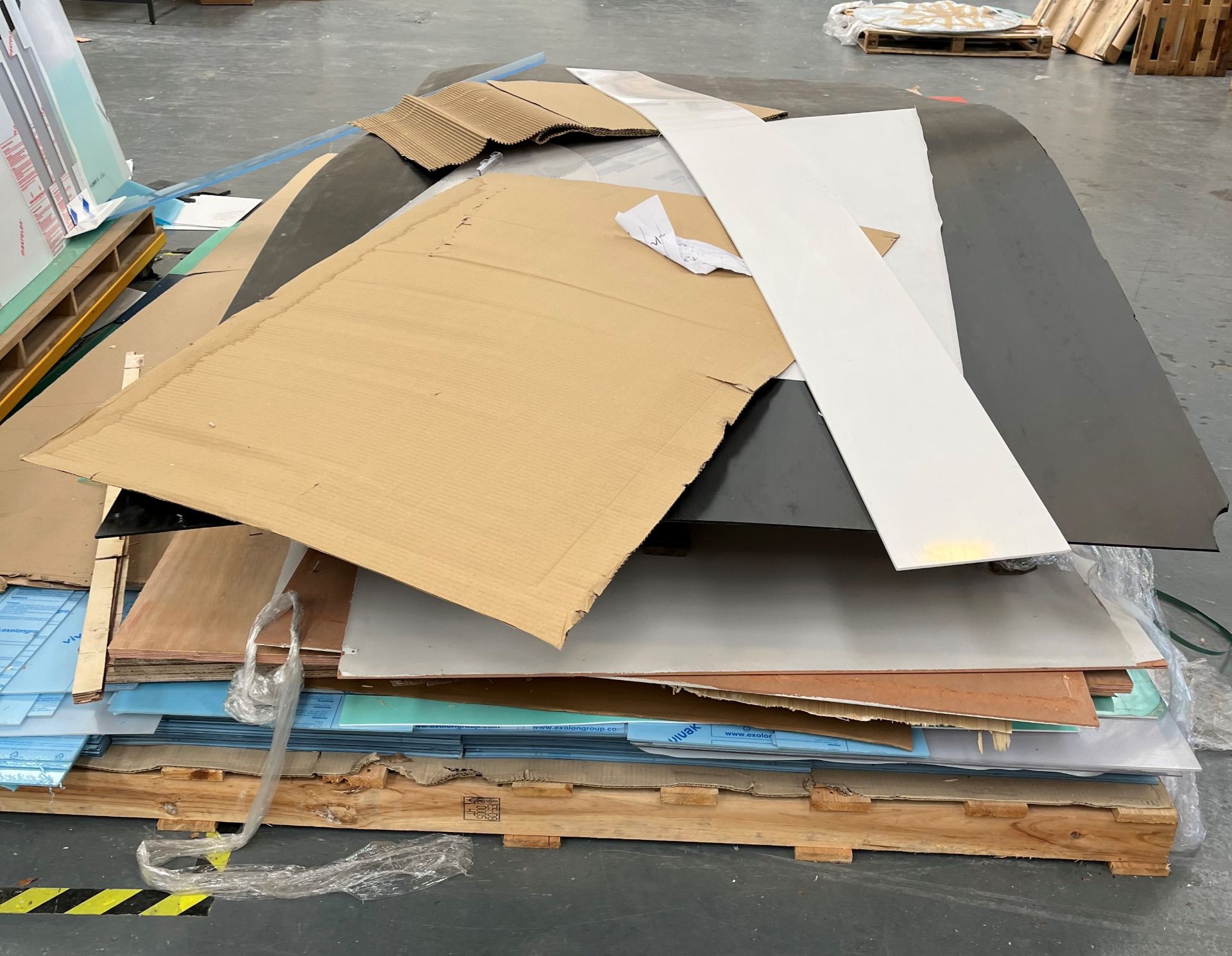 Quantity of Perspex Offcuts - Bild 3 aus 15