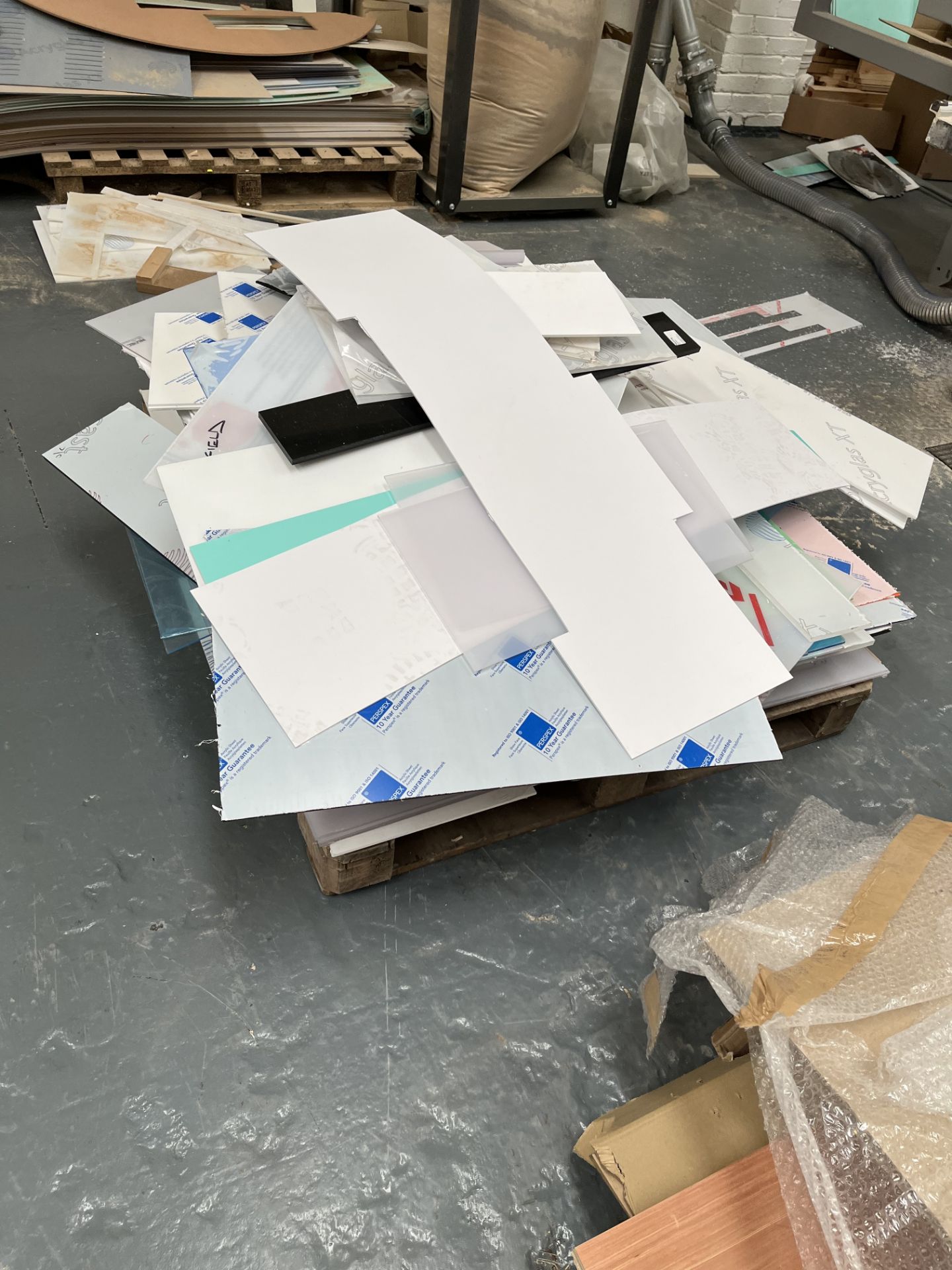 Quantity of Perspex Offcuts - Image 11 of 15