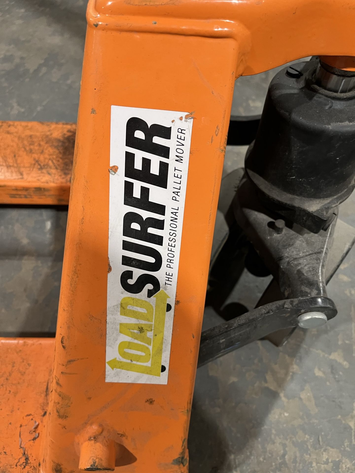 LoadSurfer 2000KG Hand Pallet Truck - Image 5 of 5