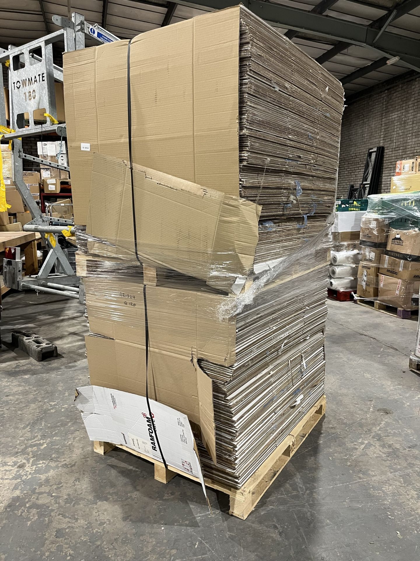 Approx 240 x Branded Double Wall Cardboard Boxes