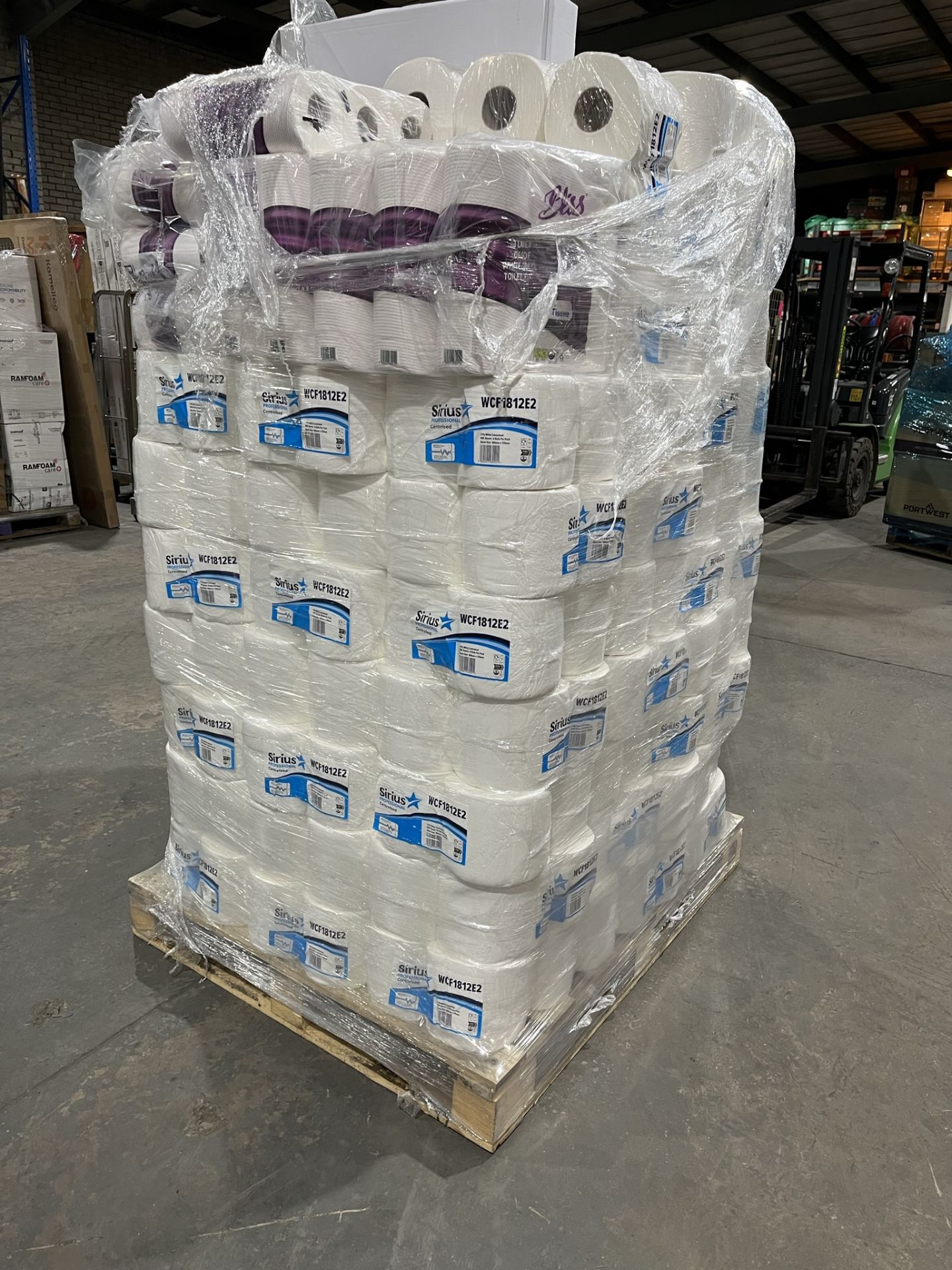 Mixed Pallet Of Centre Feed Rolls & Toilet Tissue Rolls | Approx 456 Rolls - Image 3 of 9