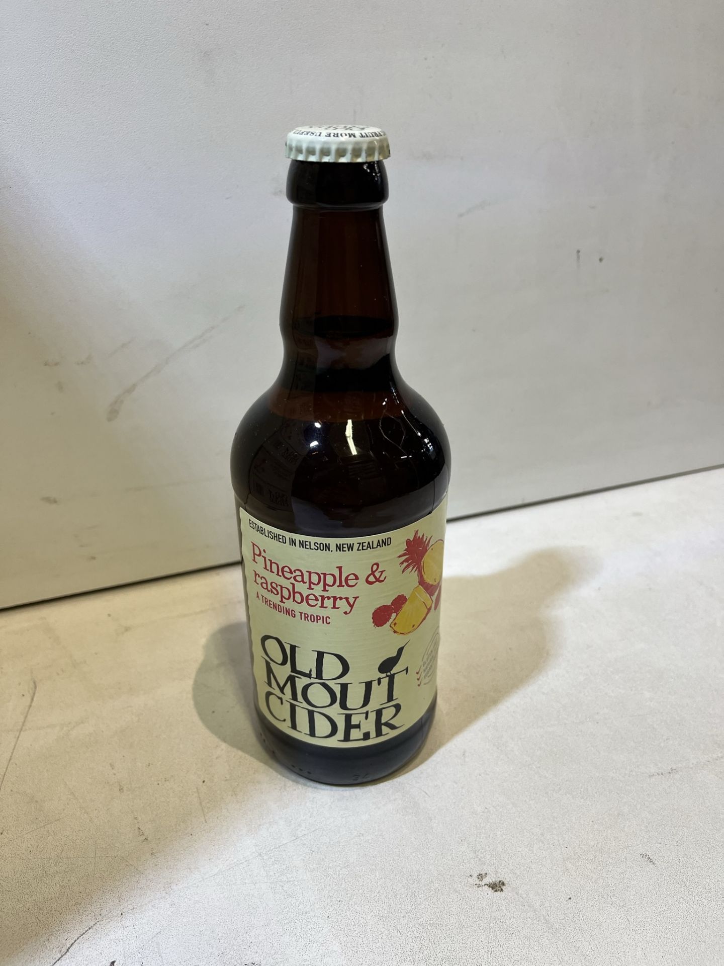 24 x 500ML Bottles Of Pinapple And Rasberry Old Mount Cider - Image 2 of 3