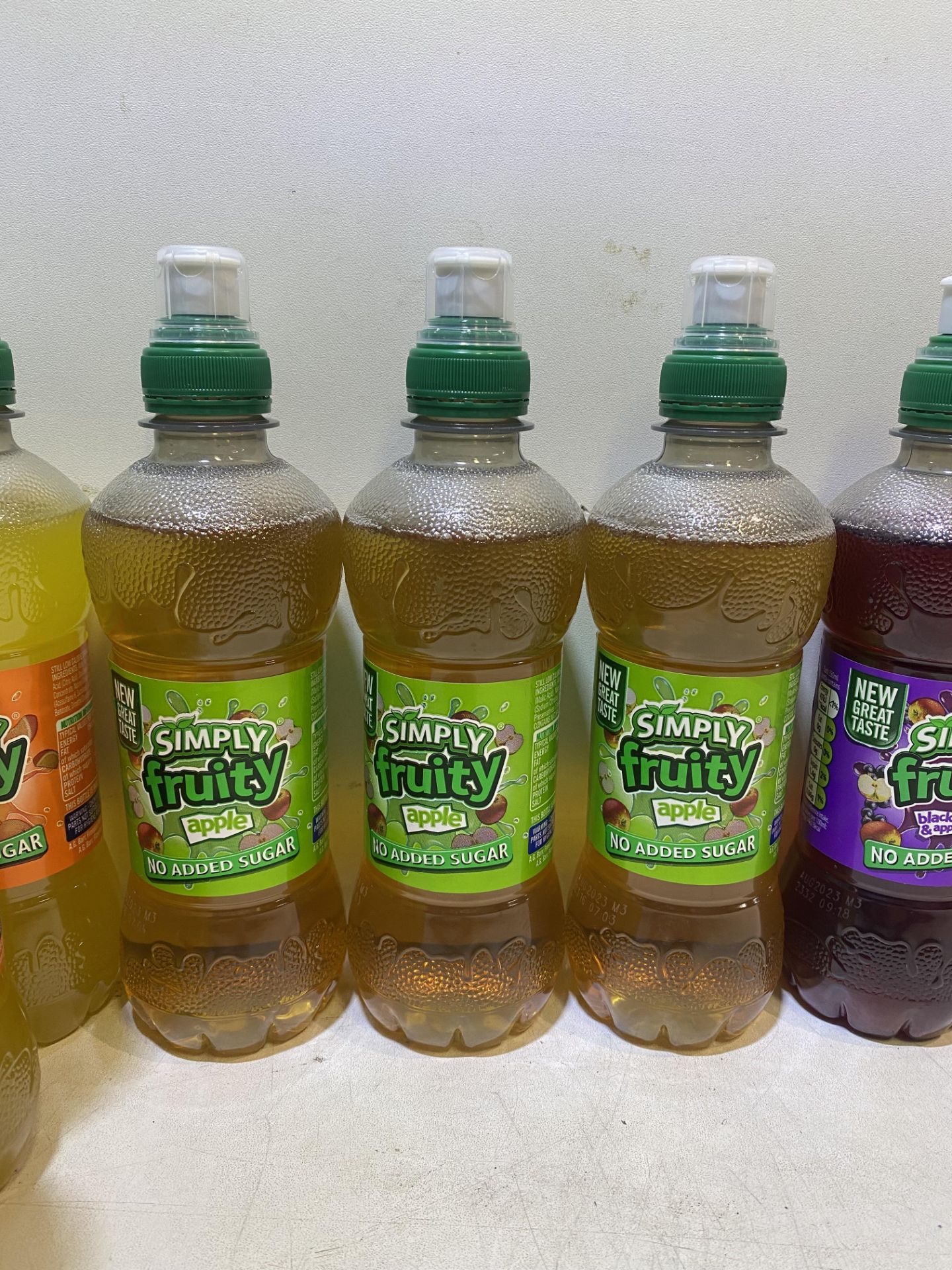 17 x Bottles Of Various Flavoured Simply Fruity Juices - BBD Aug 2023 - Image 3 of 4